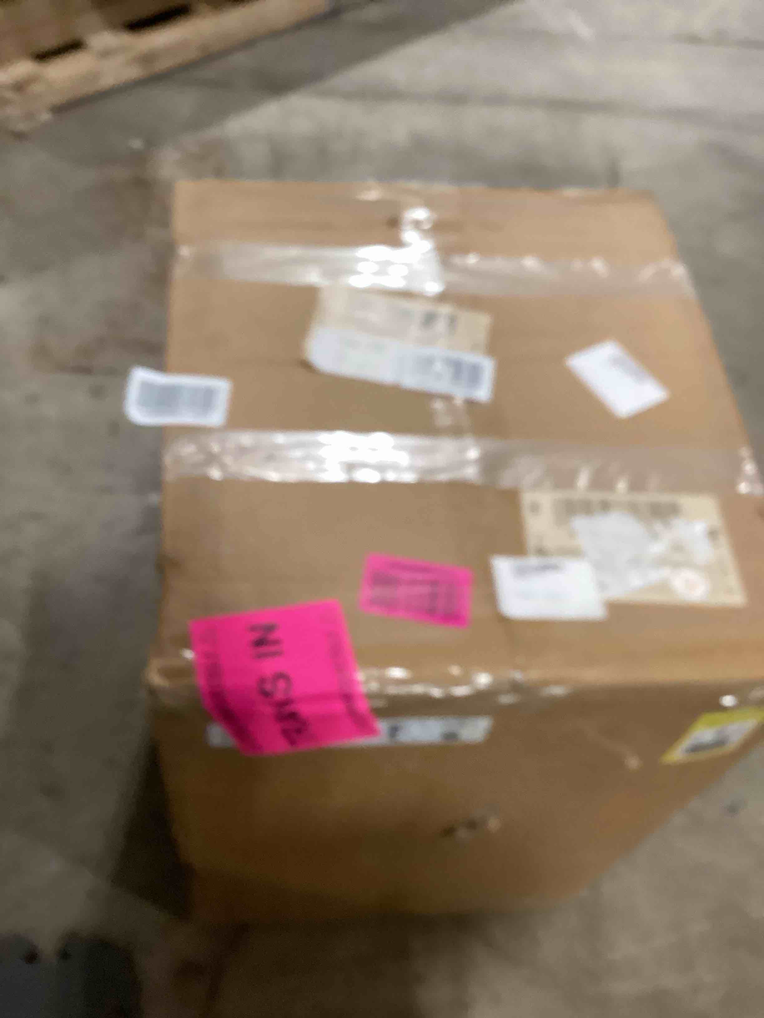 https://s3.amazonaws.com/lotting-images-prod/bidfta/TEA2814081_1752065402292.jpeg