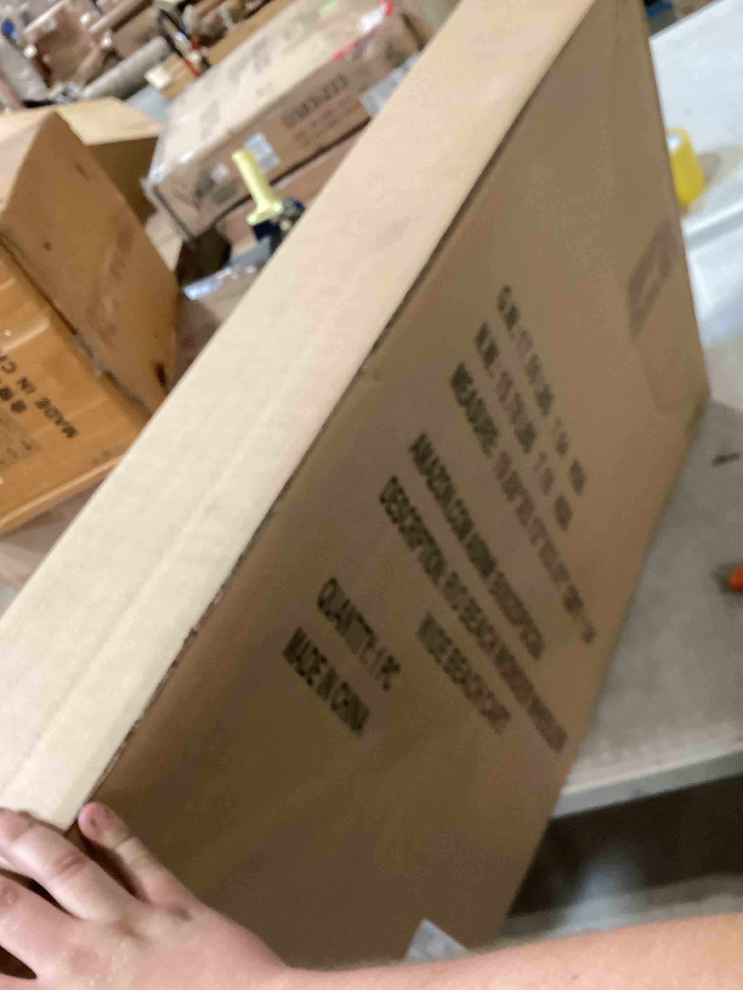 https://s3.amazonaws.com/lotting-images-prod/bidfta/TEA2814320_1752260025672.jpeg