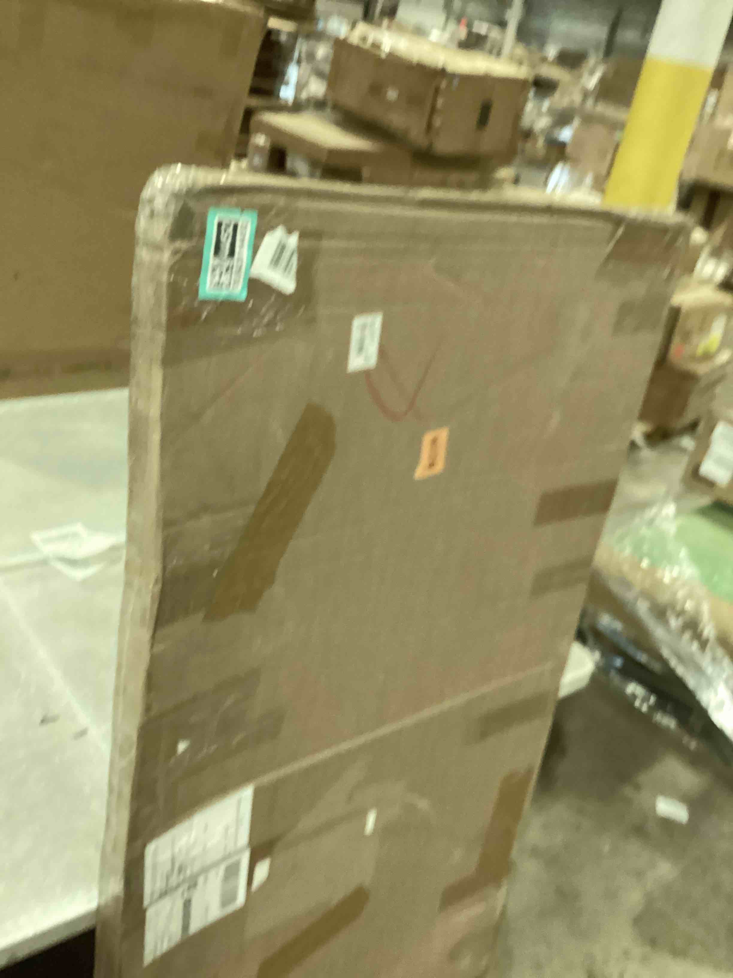 https://s3.amazonaws.com/lotting-images-prod/bidfta/TEA2814452_1752511167156.jpeg
