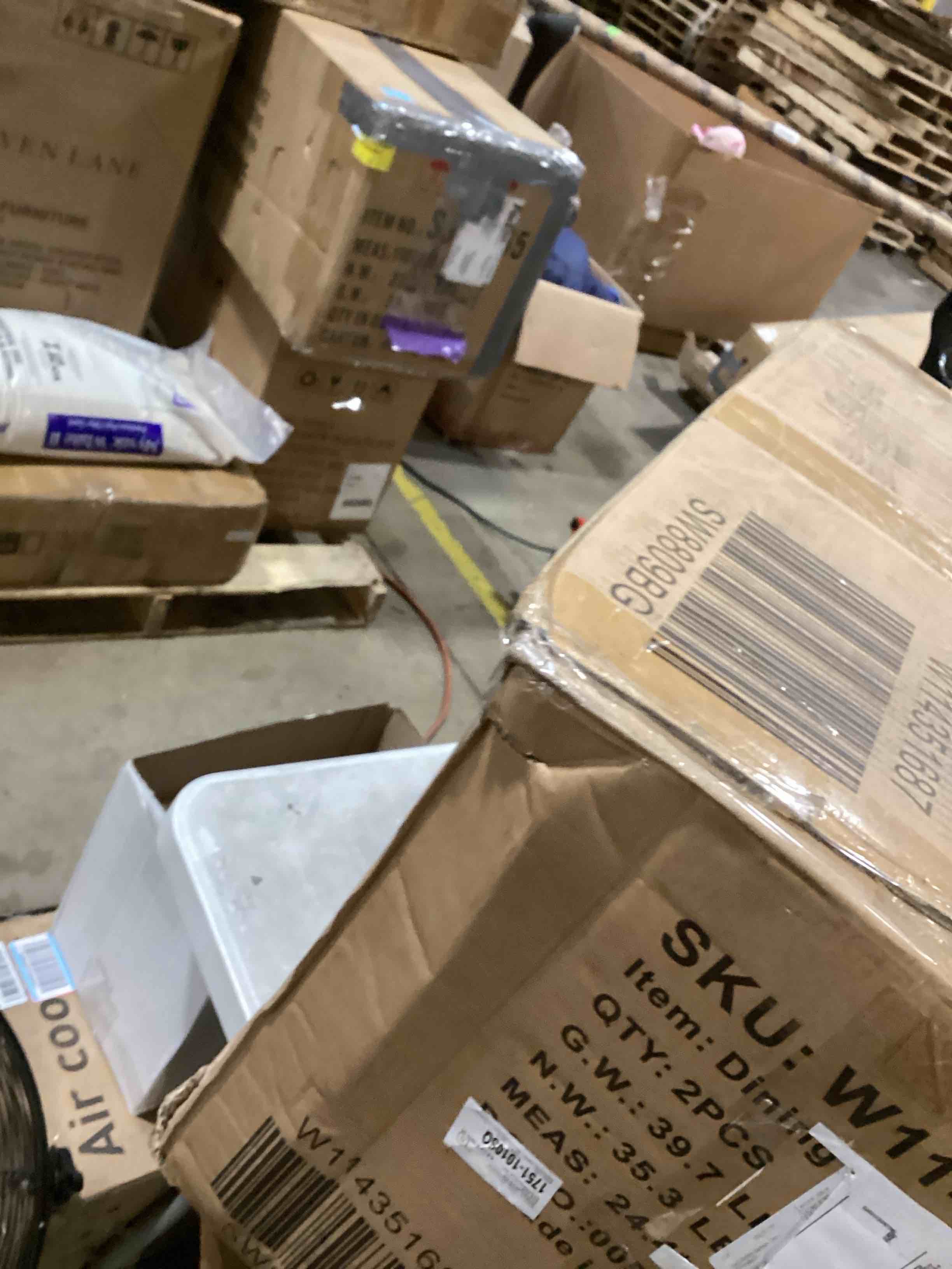 https://s3.amazonaws.com/lotting-images-prod/bidfta/TEA2814590_1752677000580.jpeg