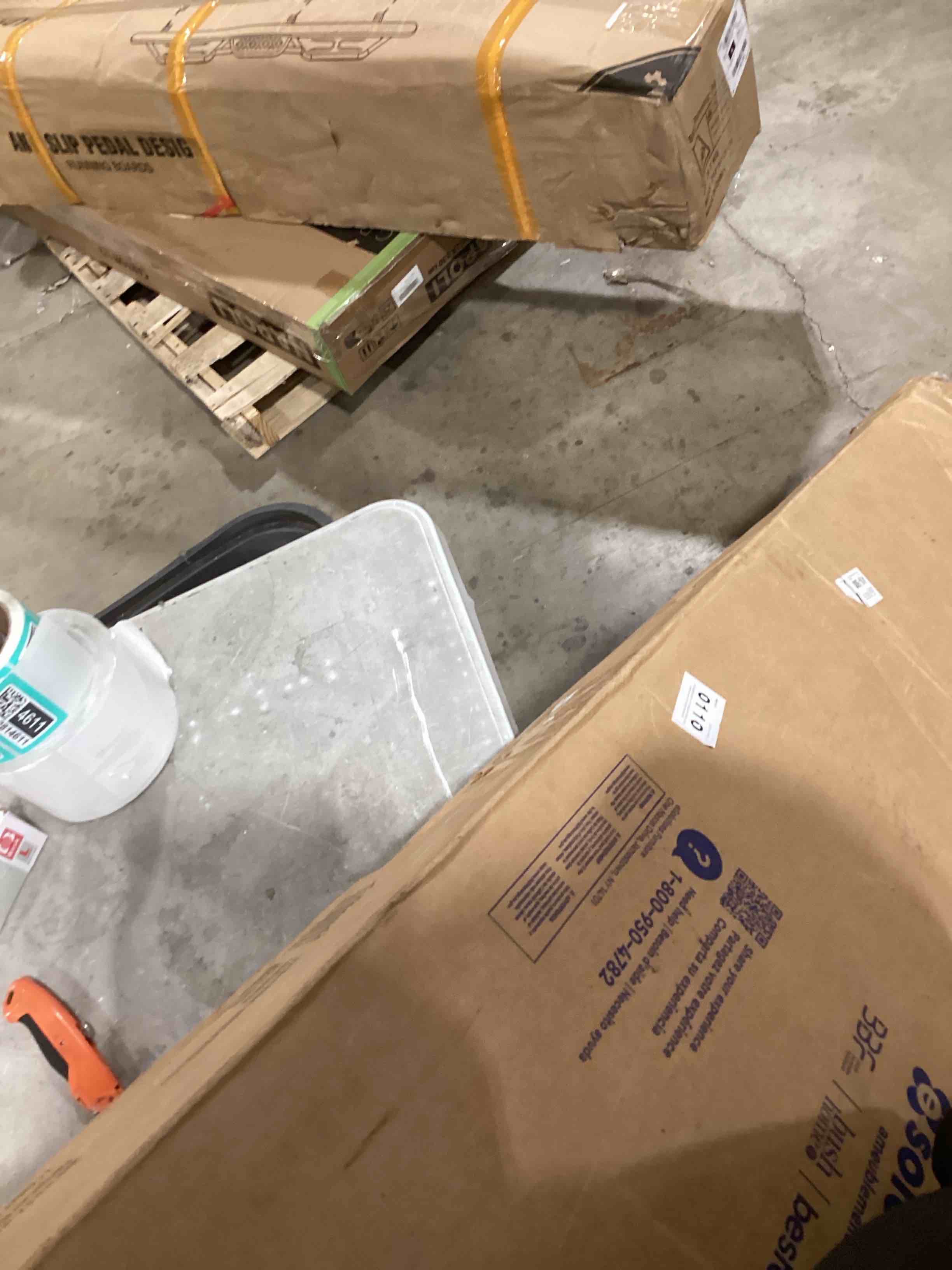https://s3.amazonaws.com/lotting-images-prod/bidfta/TEA2814611_1752687386712.jpeg
