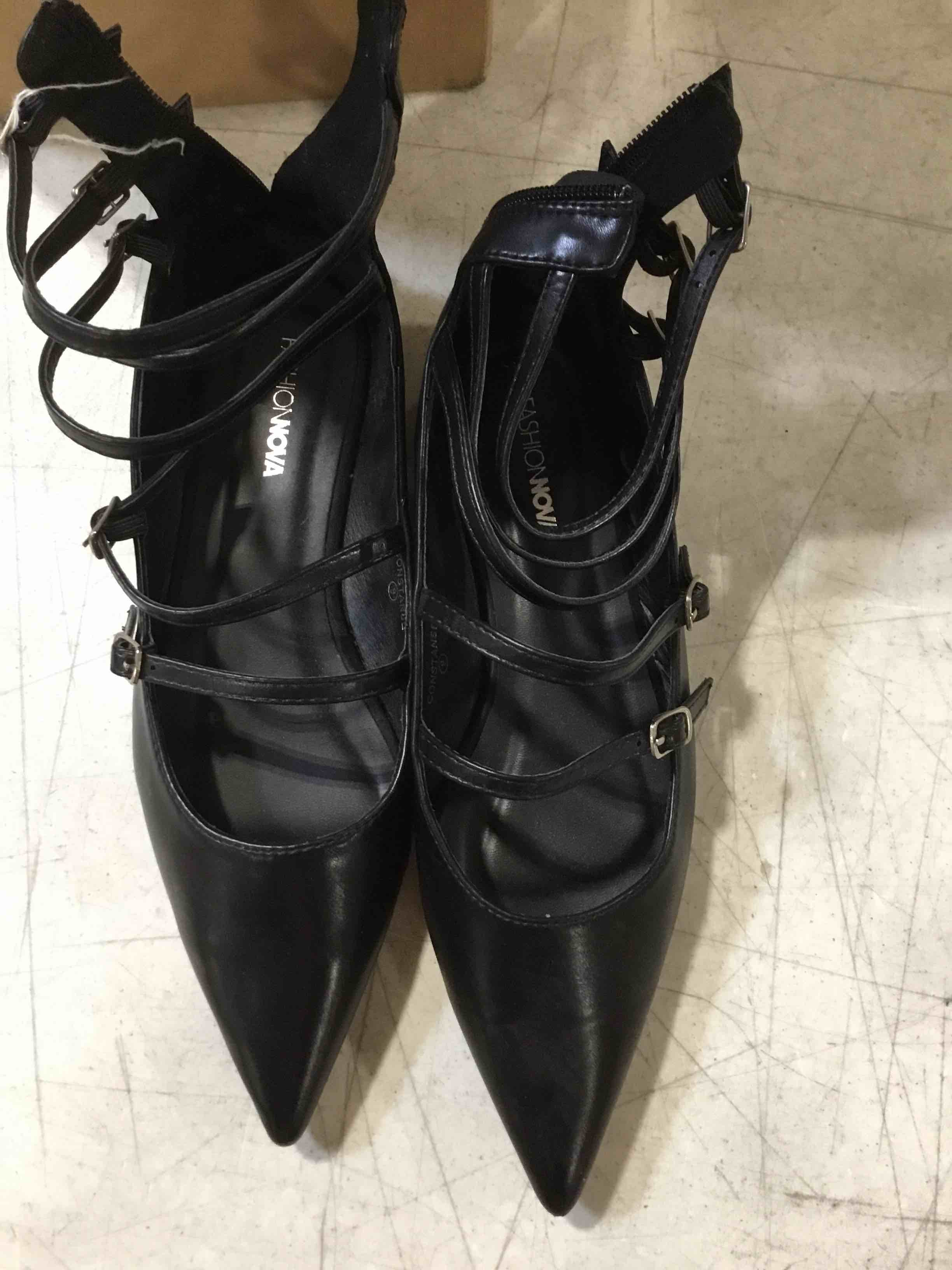 Fashion-nova scrappy shoe woman’s size 9