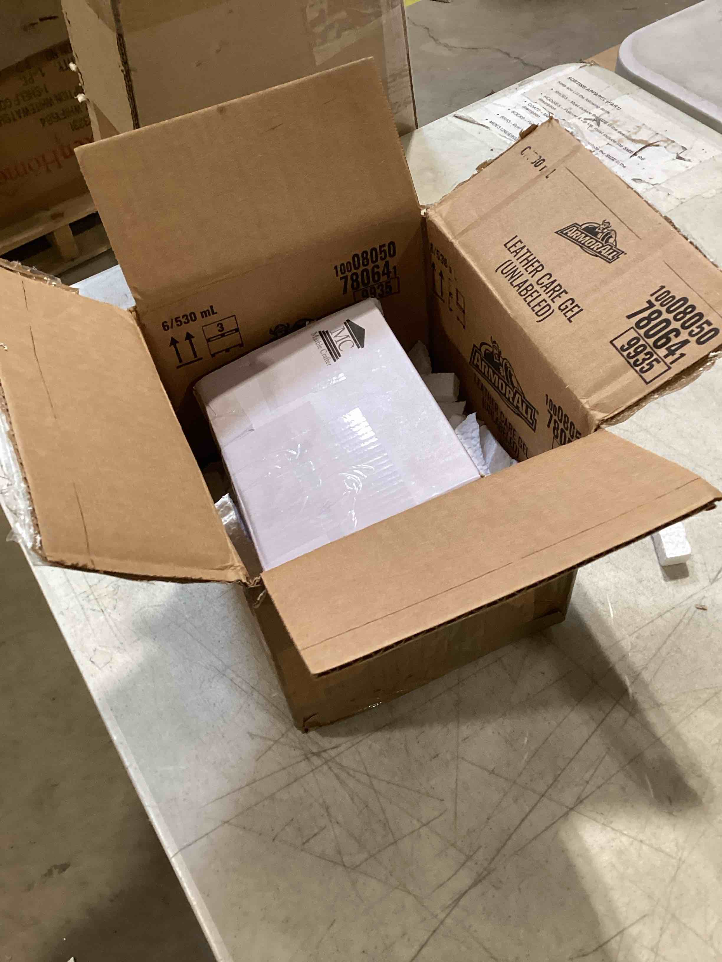 https://s3.amazonaws.com/lotting-images-prod/bidfta/TEA2815612_1750179720807.jpeg