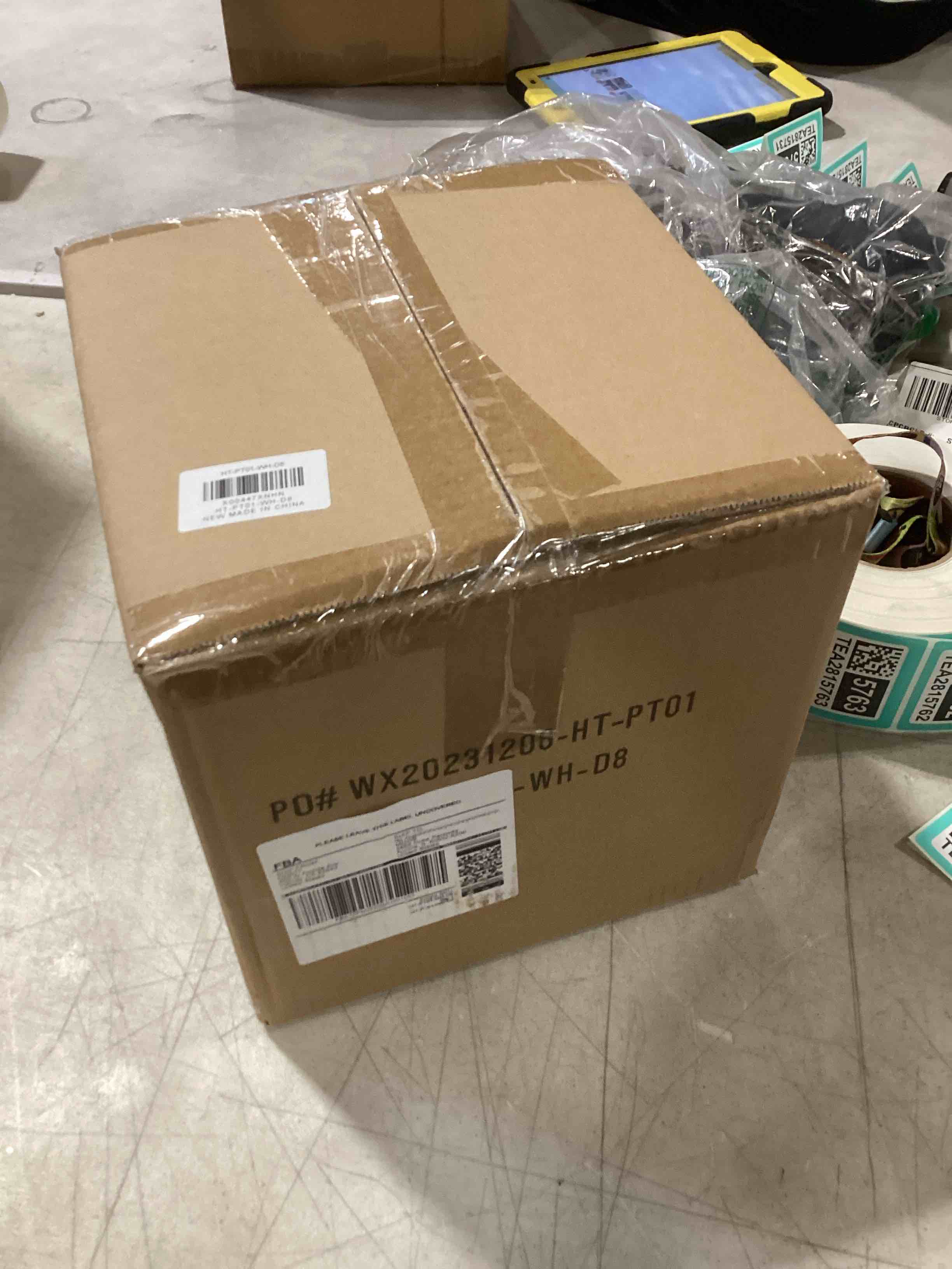 https://s3.amazonaws.com/lotting-images-prod/bidfta/TEA2815724_1750268759815.jpeg