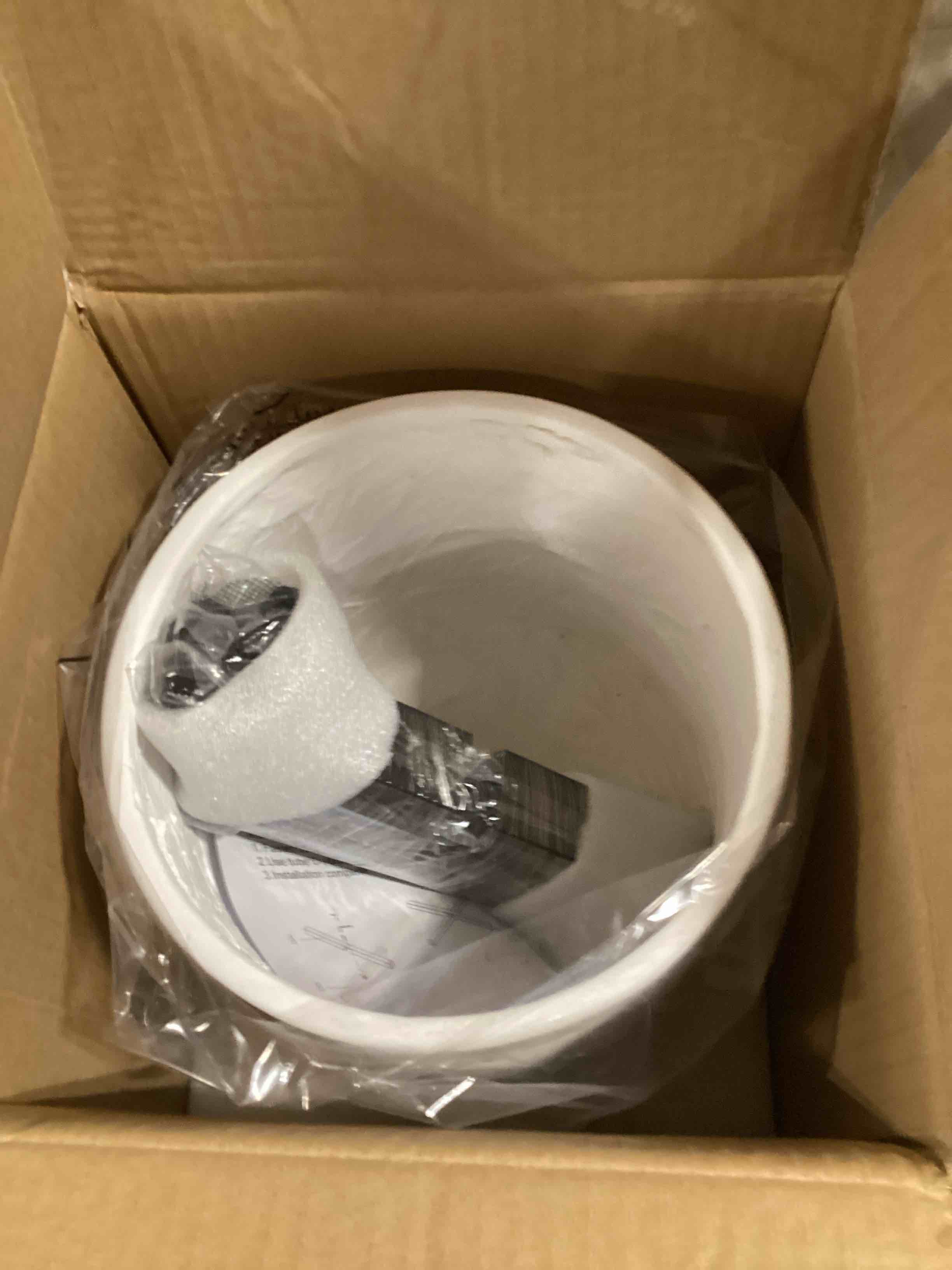 https://s3.amazonaws.com/lotting-images-prod/bidfta/TEA2815754_1750271481672.jpeg