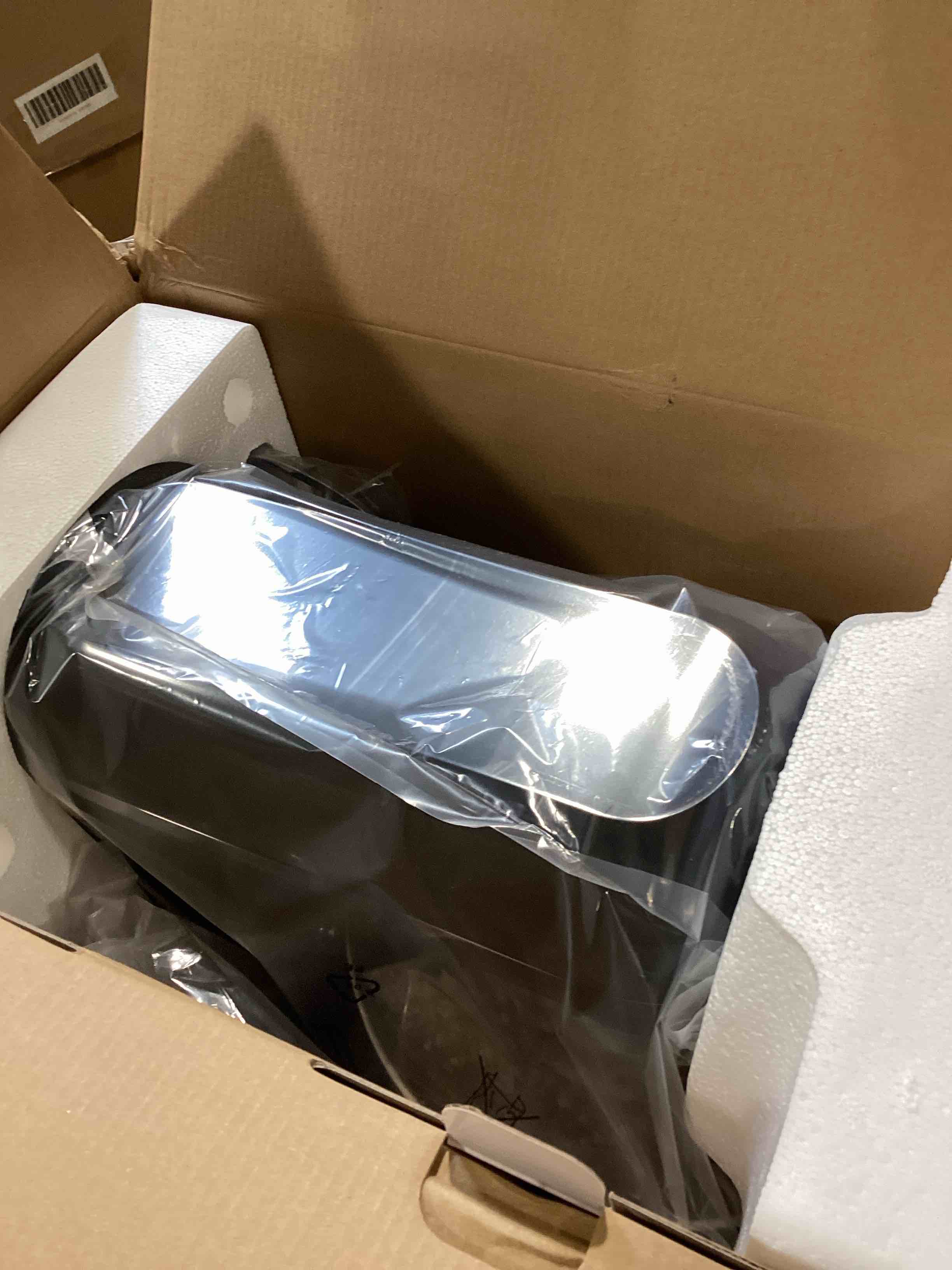 https://s3.amazonaws.com/lotting-images-prod/bidfta/TEA2815832_1750686396295.jpeg