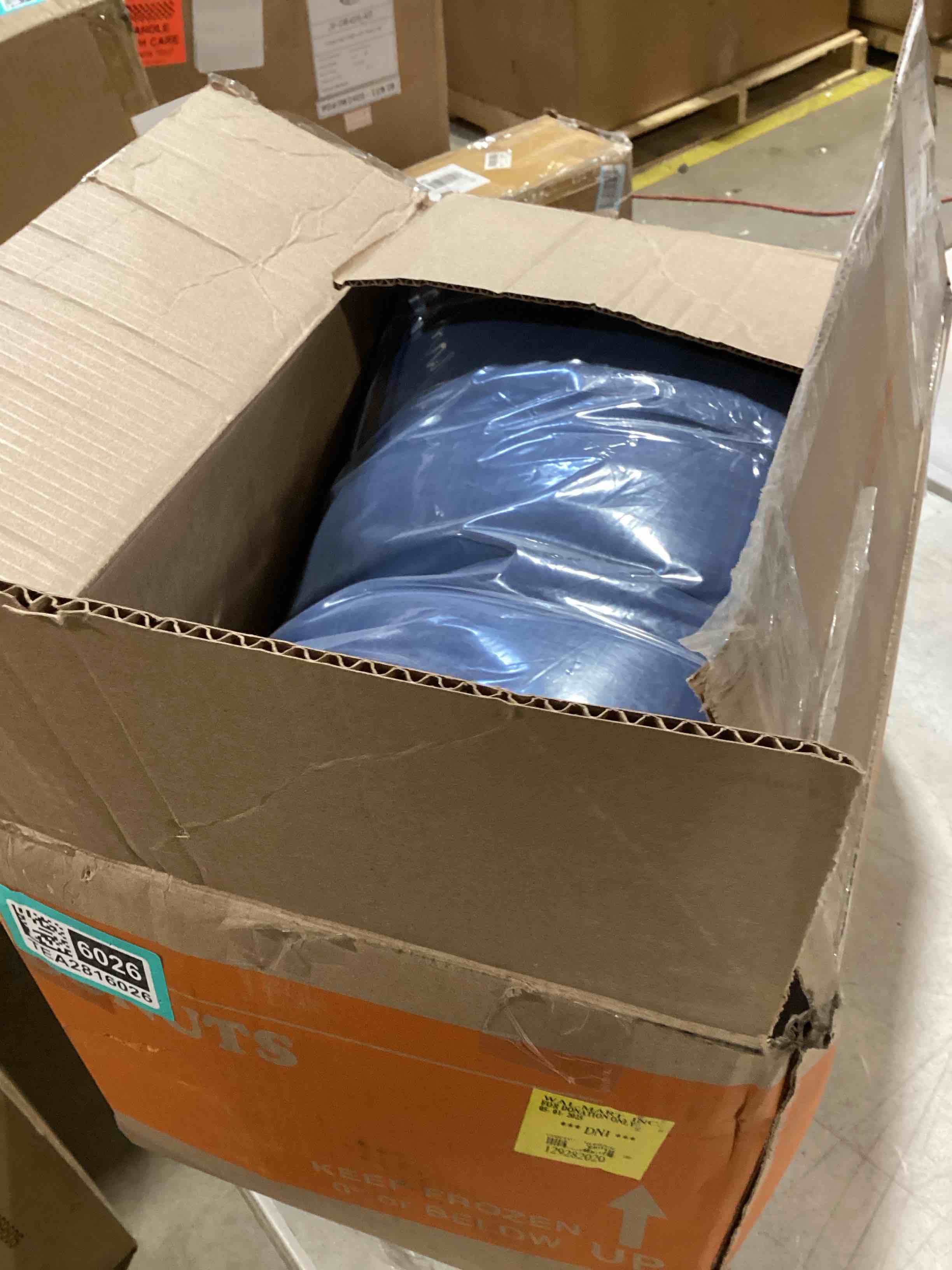 https://s3.amazonaws.com/lotting-images-prod/bidfta/TEA2816026_1750852610691.jpeg