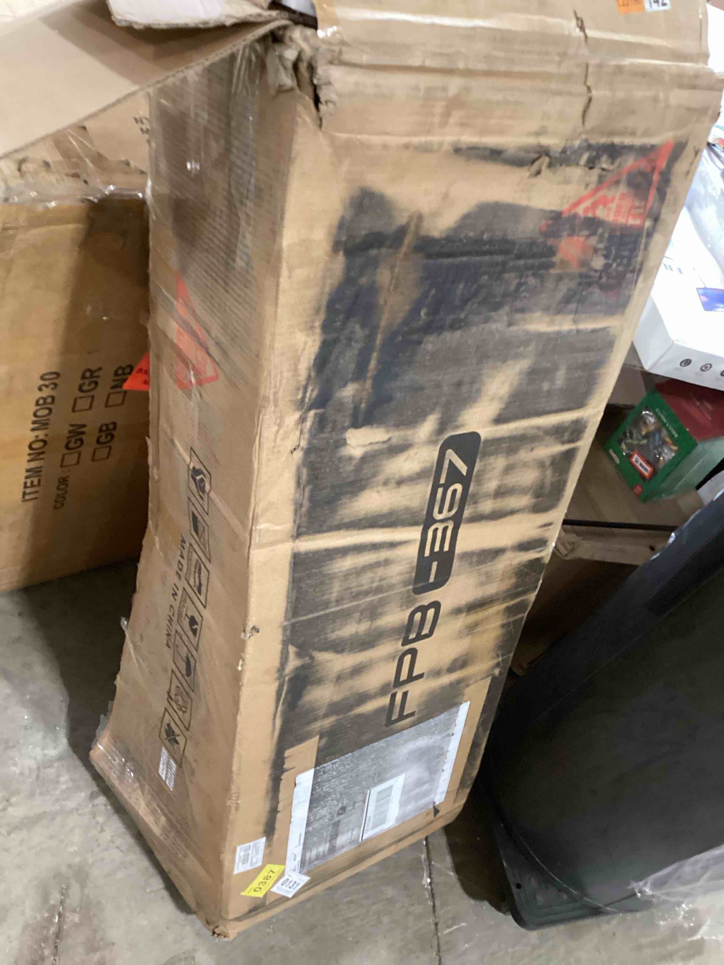 https://s3.amazonaws.com/lotting-images-prod/bidfta/TEA2816472_1751903707668.jpeg