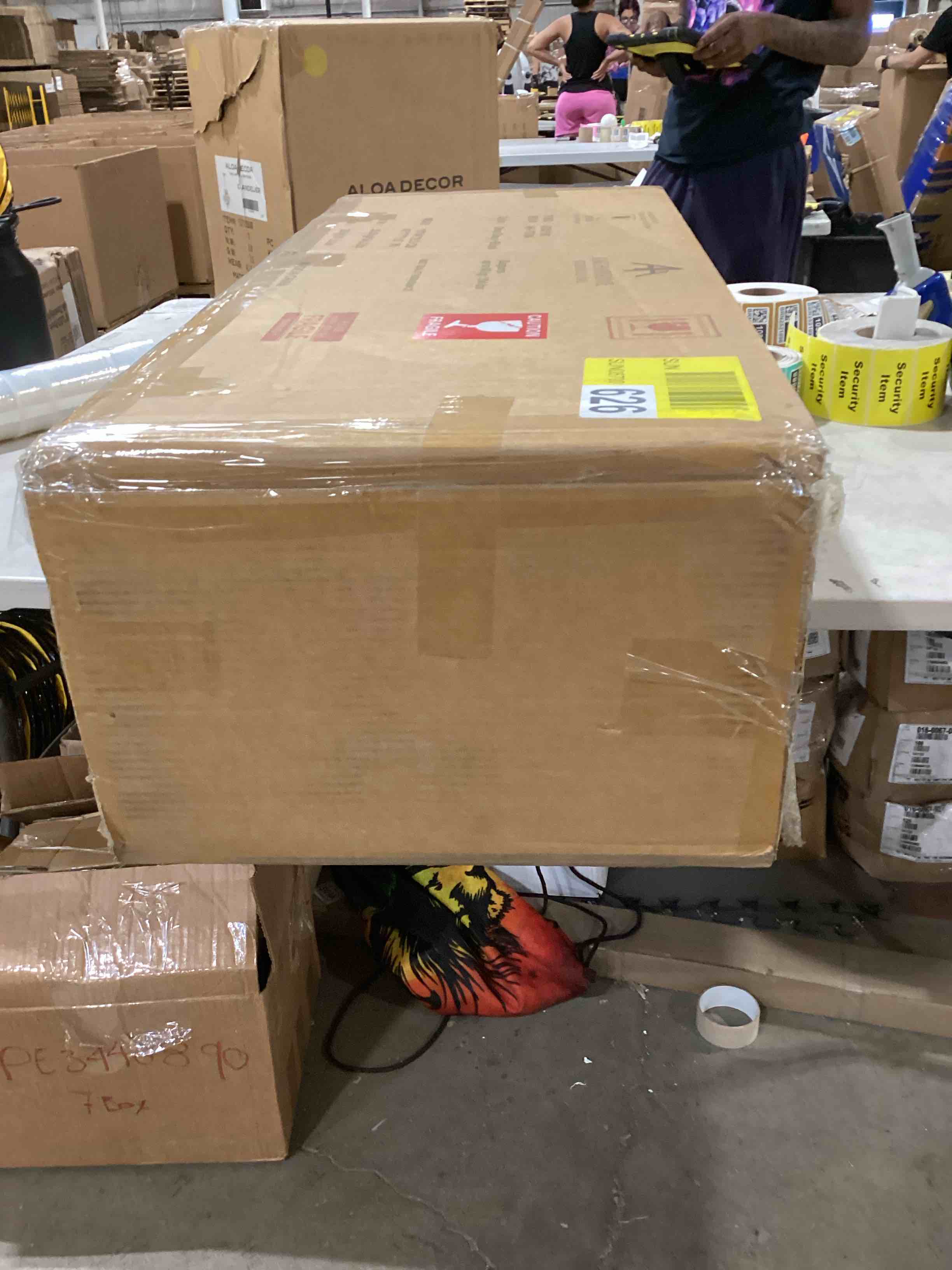 https://s3.amazonaws.com/lotting-images-prod/bidfta/TEA2816887_1752234265757.jpeg