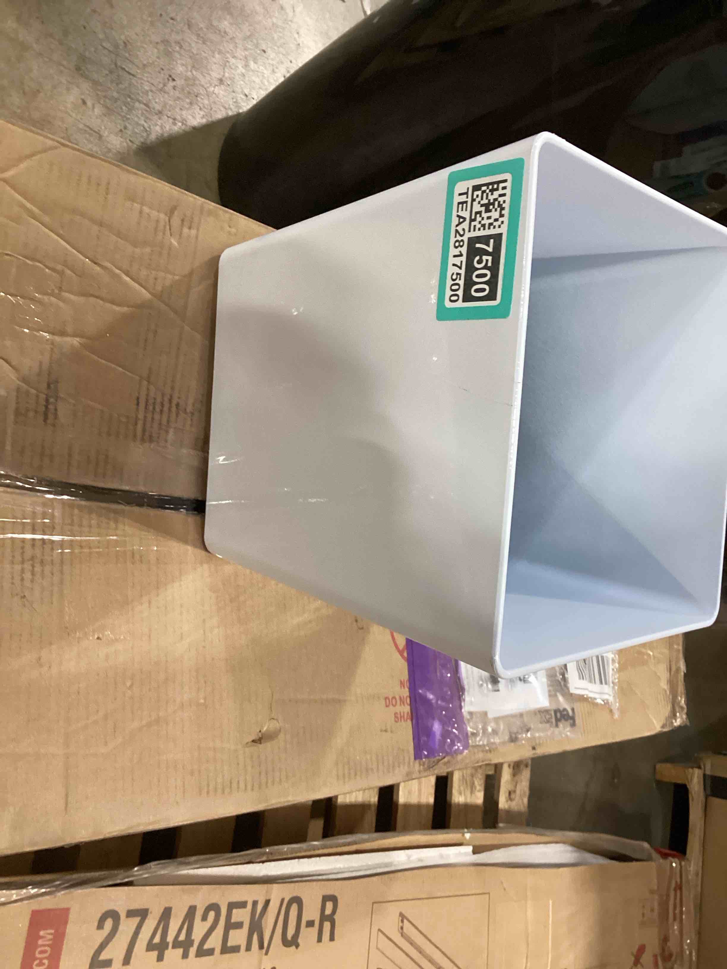 4'' Plastic Cube