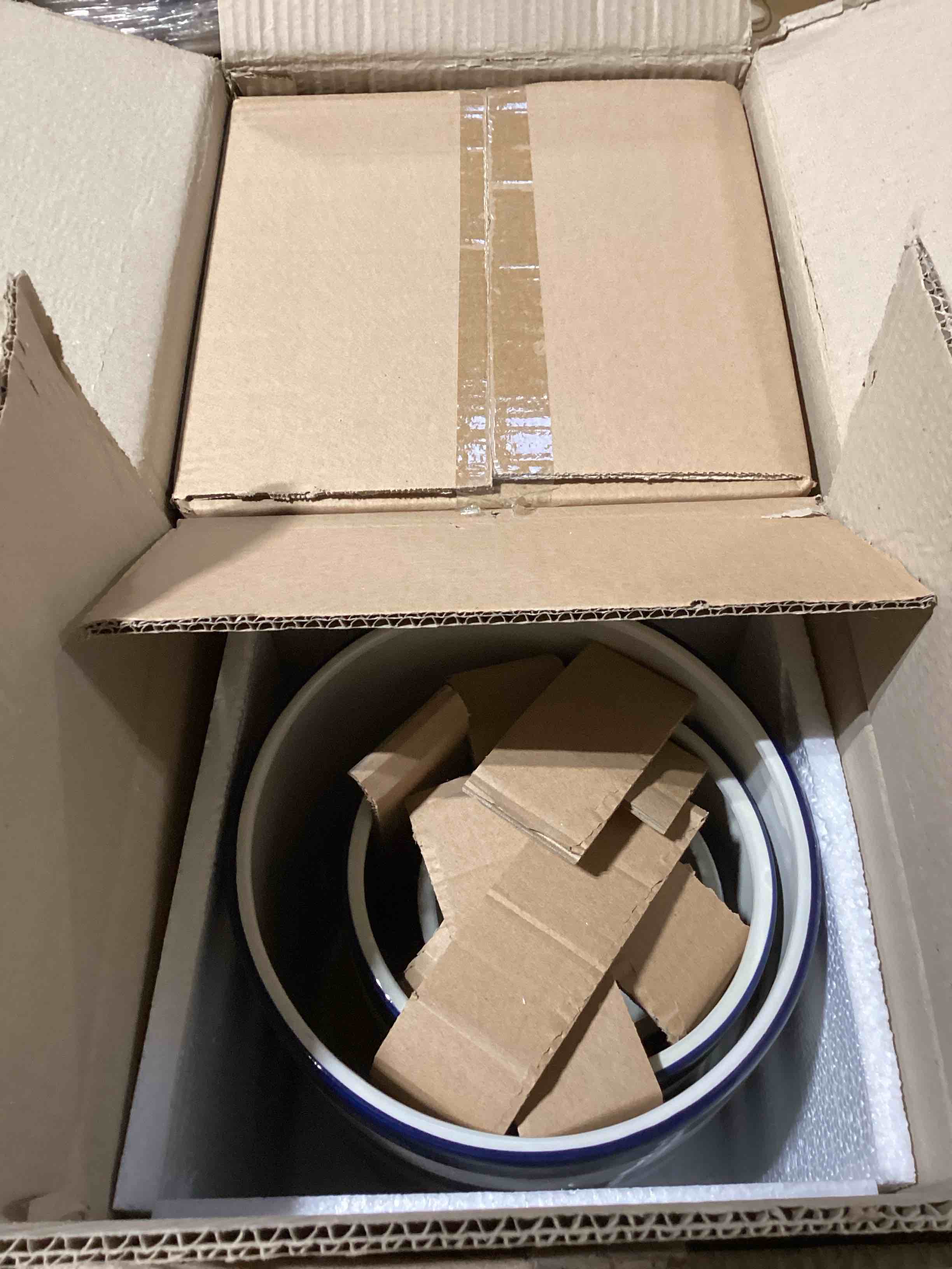 https://s3.amazonaws.com/lotting-images-prod/bidfta/TEA2819802_1757935606127.jpeg