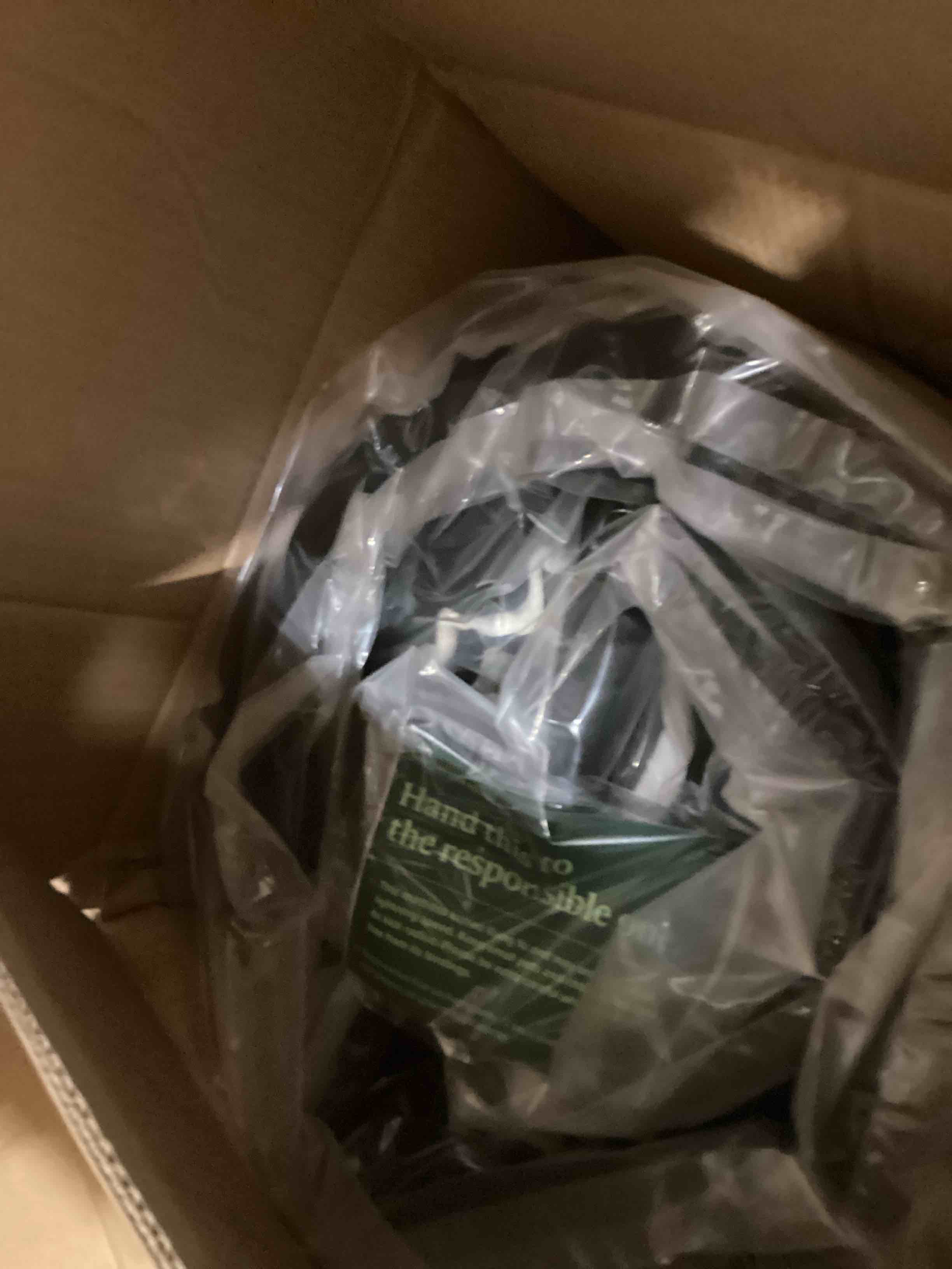 https://s3.amazonaws.com/lotting-images-prod/bidfta/TEA2821110_1751054596881.jpeg