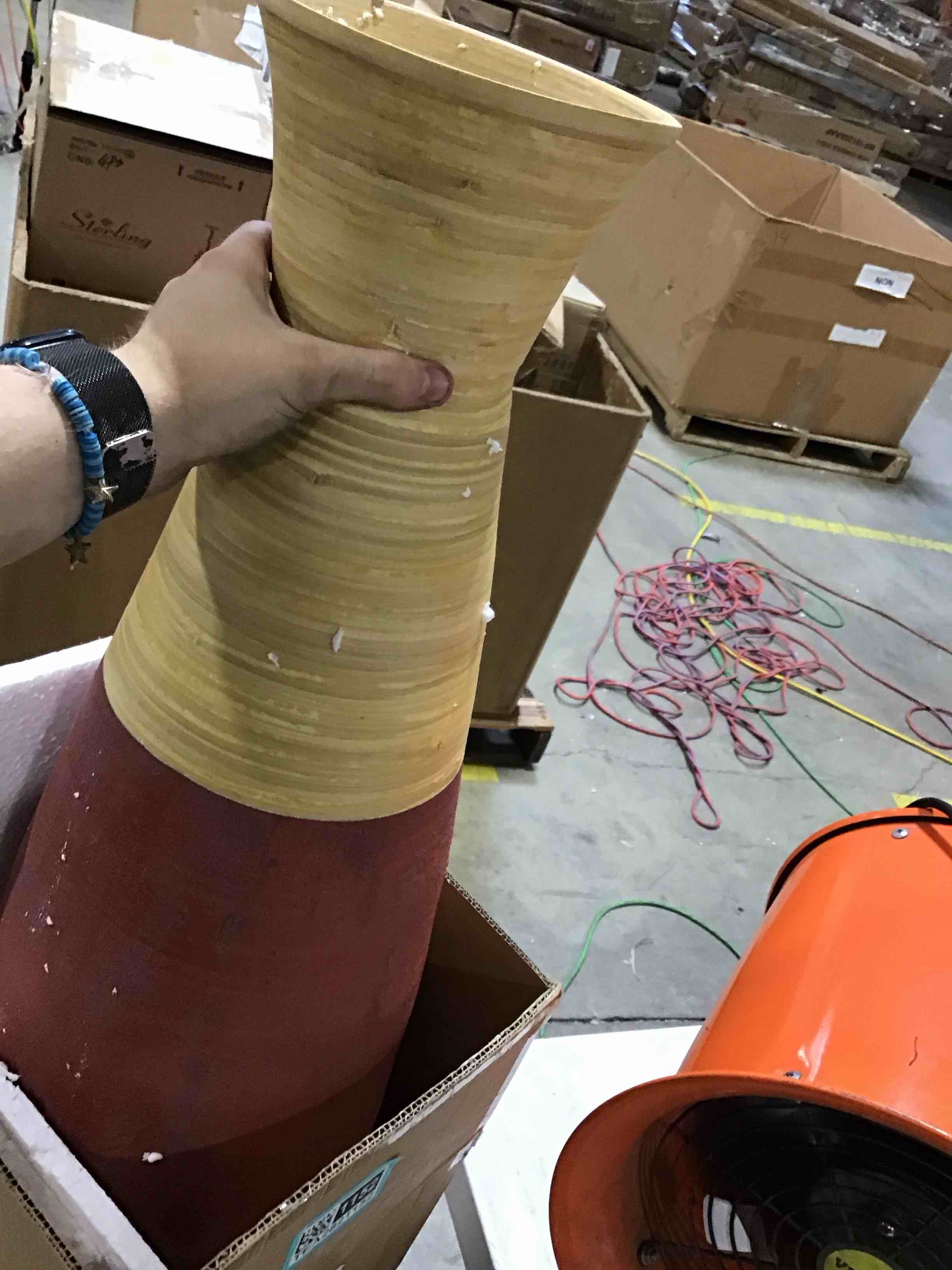 https://s3.amazonaws.com/lotting-images-prod/bidfta/TEA2821152_1751301917903.jpeg