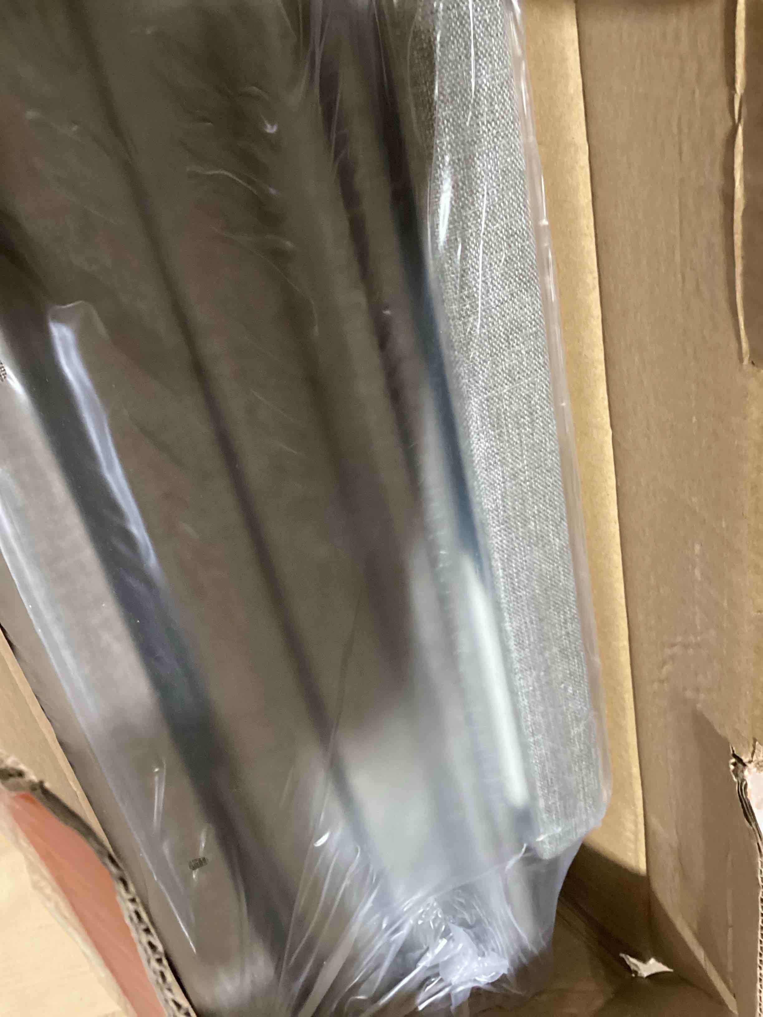 https://s3.amazonaws.com/lotting-images-prod/bidfta/TEA2821700_1752155461904.jpeg