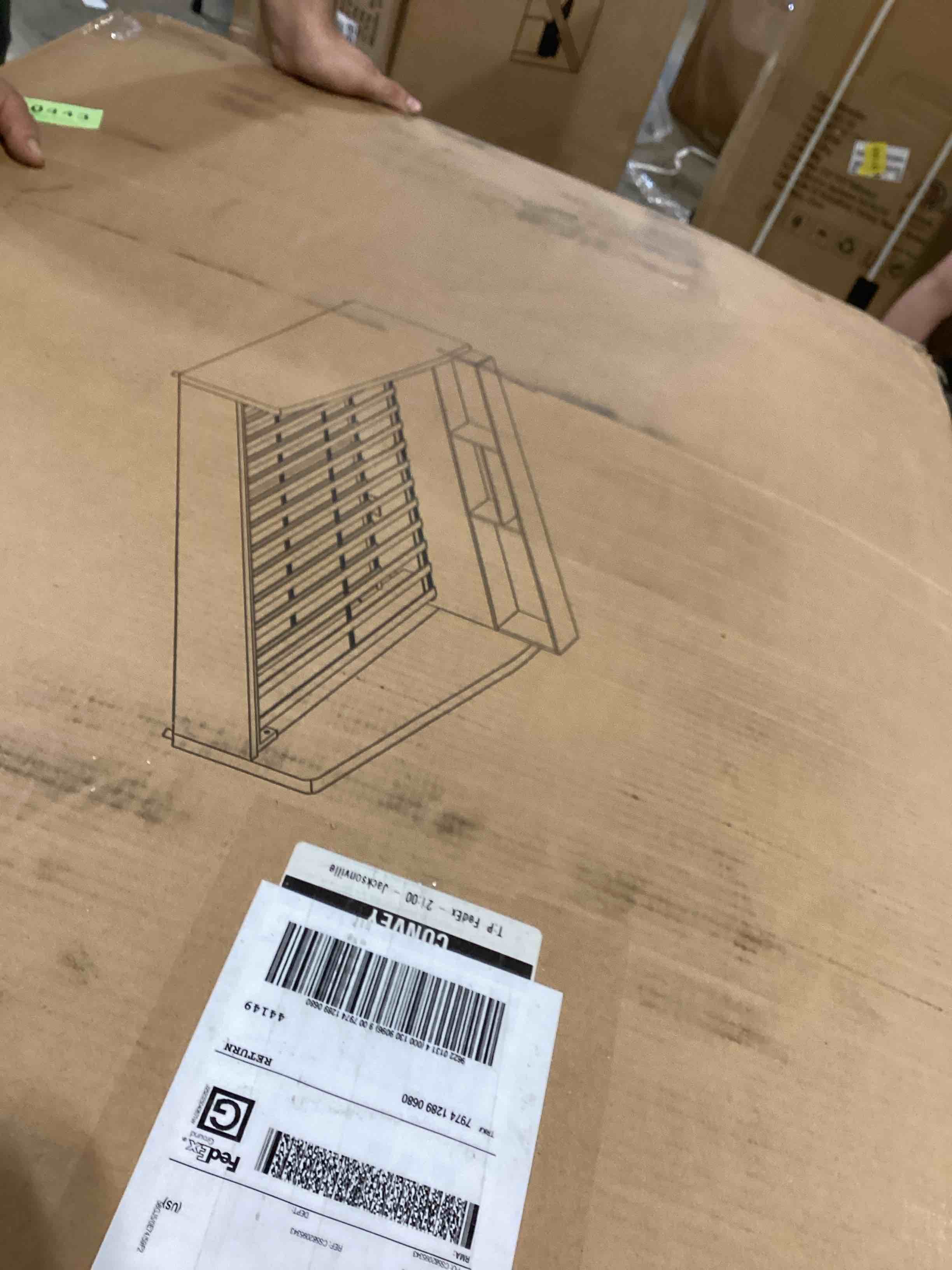 https://s3.amazonaws.com/lotting-images-prod/bidfta/TEA2821742_1752173508409.jpeg