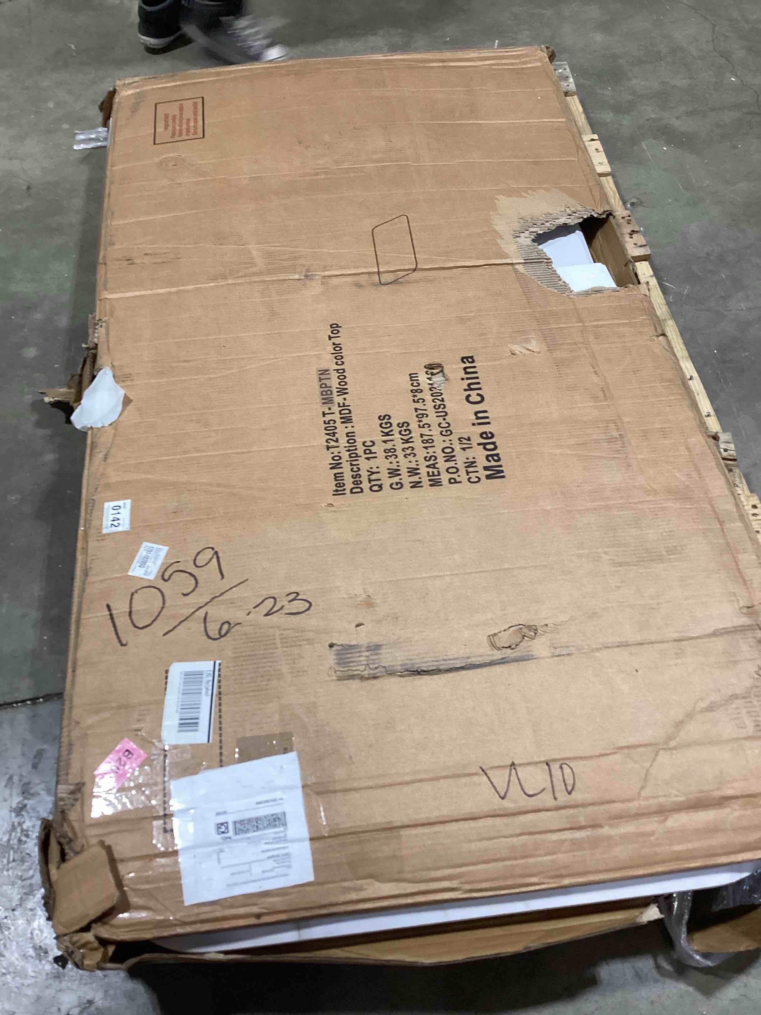 https://s3.amazonaws.com/lotting-images-prod/bidfta/TEA2821900_1752506519149.jpeg