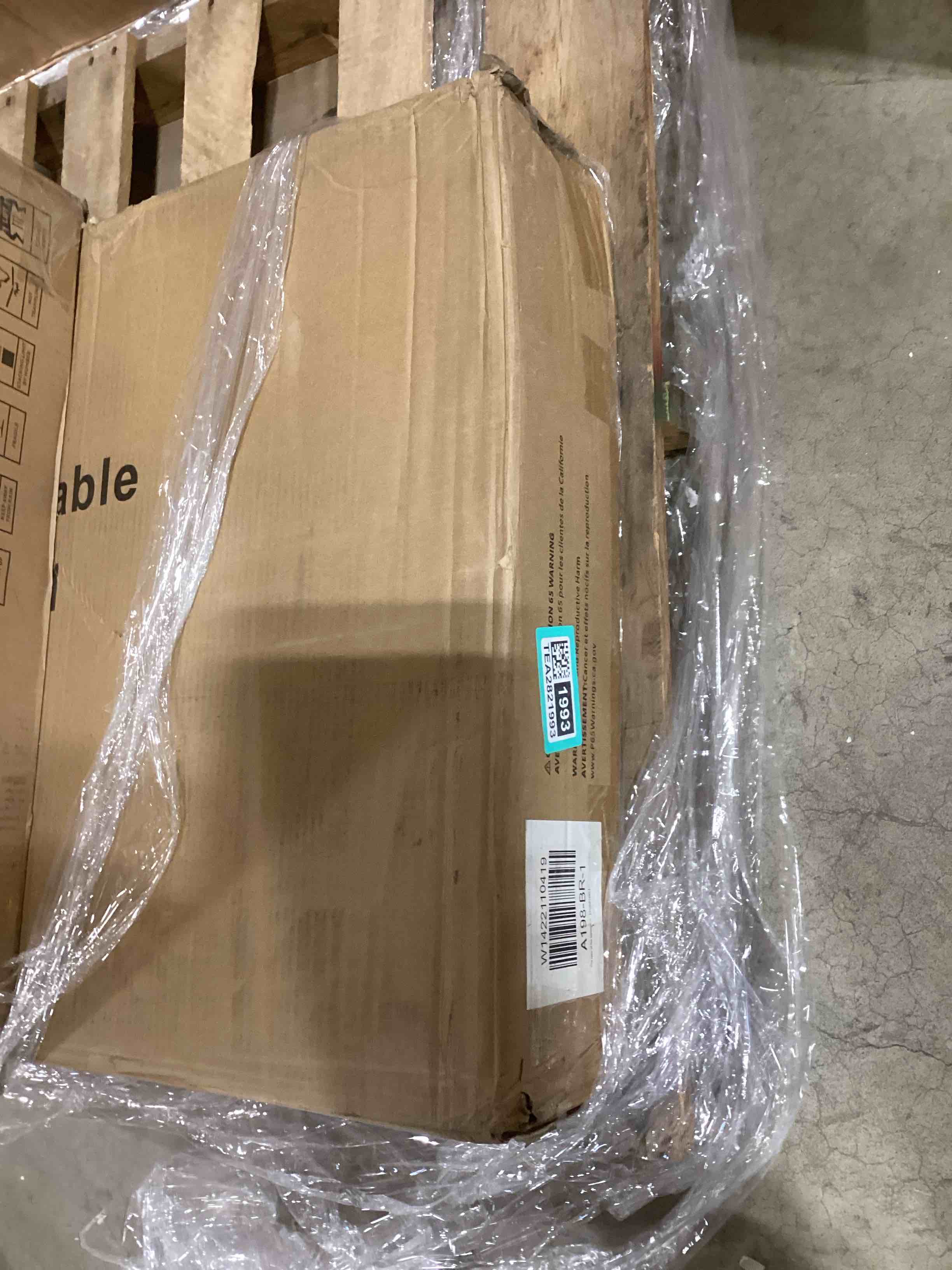https://s3.amazonaws.com/lotting-images-prod/bidfta/TEA2821993_1752582130405.jpeg