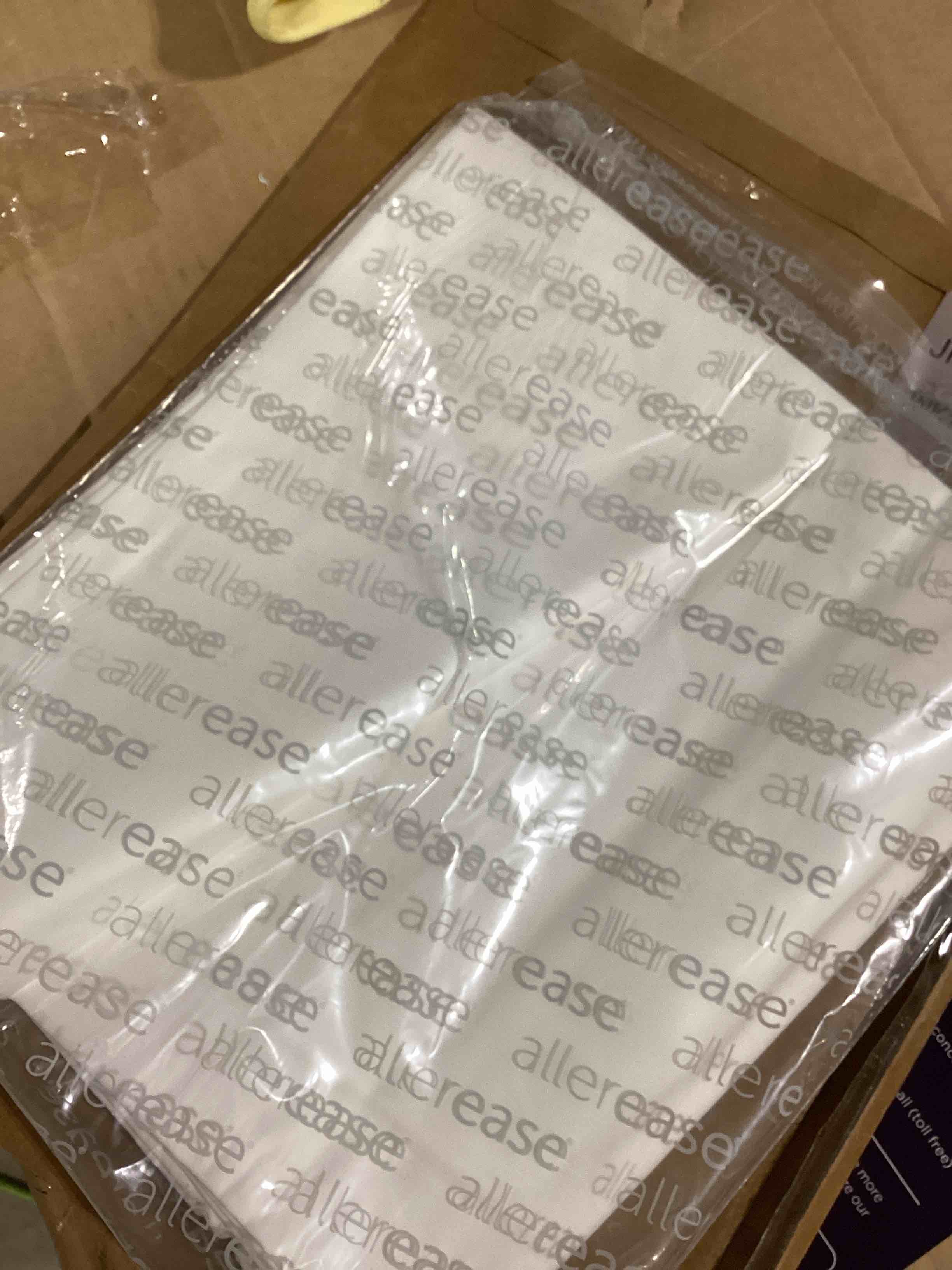 https://s3.amazonaws.com/lotting-images-prod/bidfta/TEA2822200_1752840775882.jpeg