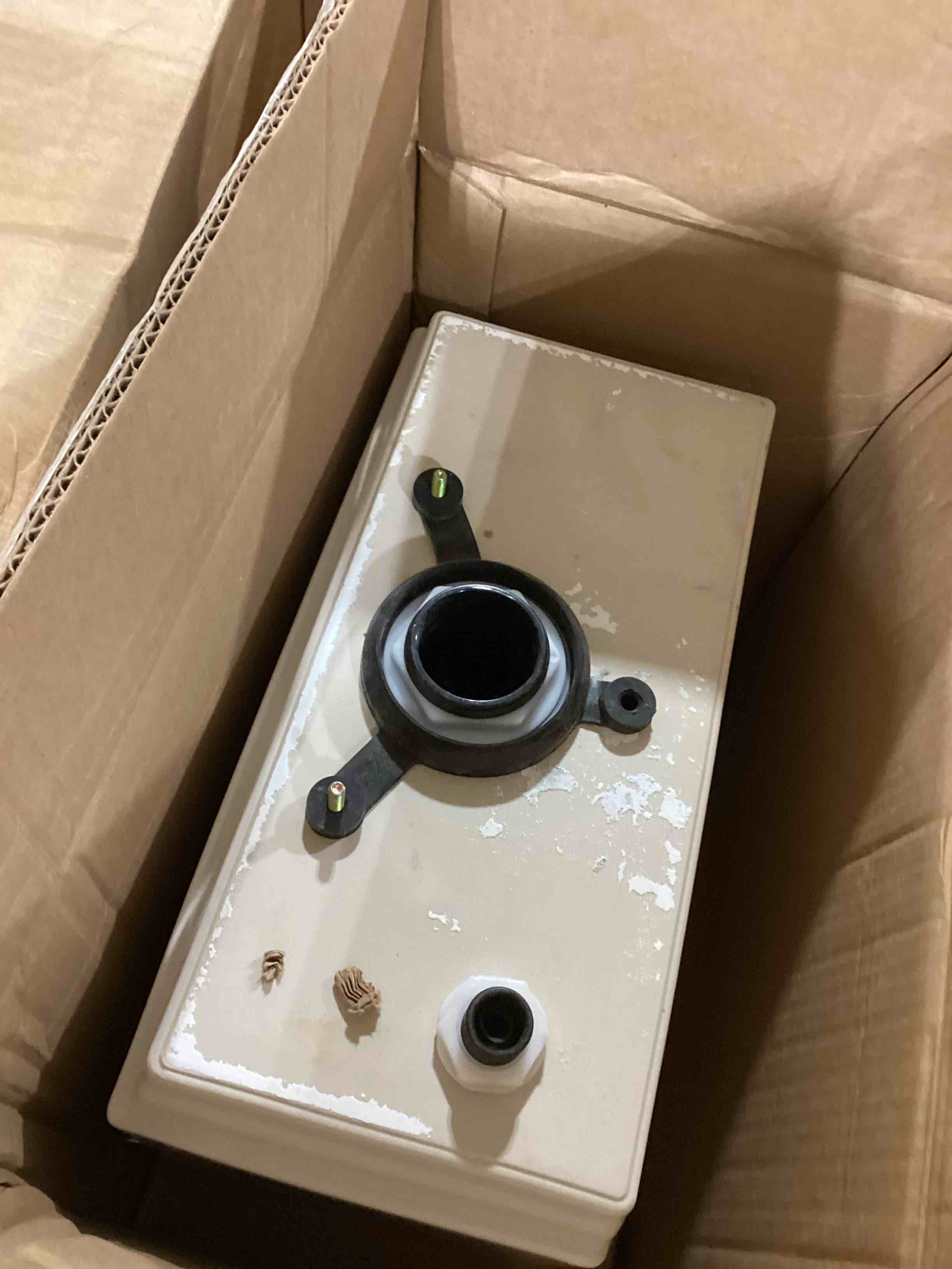https://s3.amazonaws.com/lotting-images-prod/bidfta/TEA2822204_1753096490112.jpeg