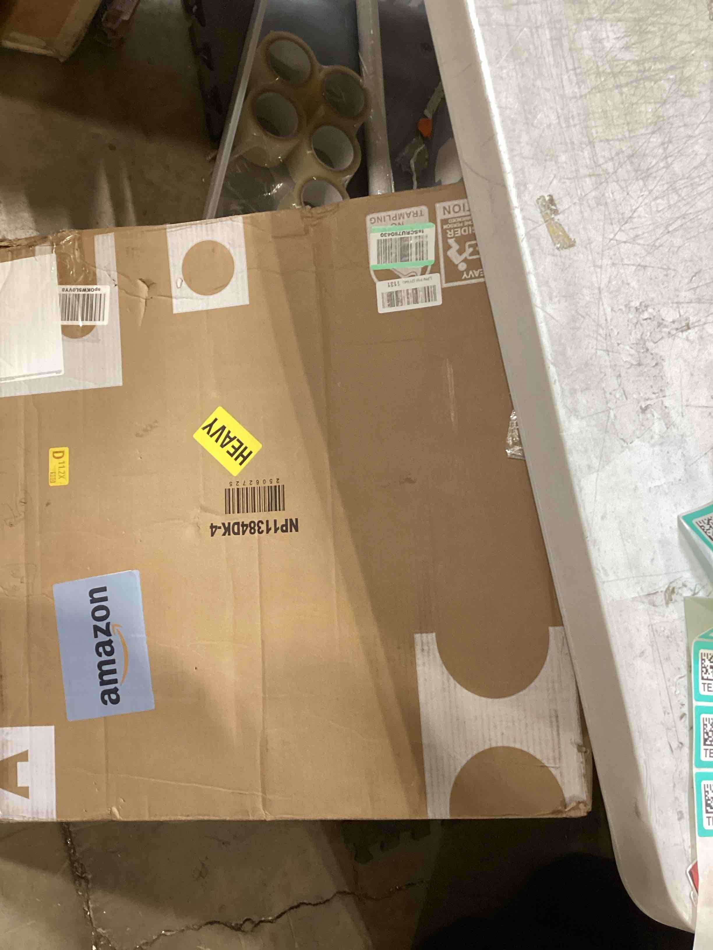 https://s3.amazonaws.com/lotting-images-prod/bidfta/TEA2823040_1754416132192.jpeg