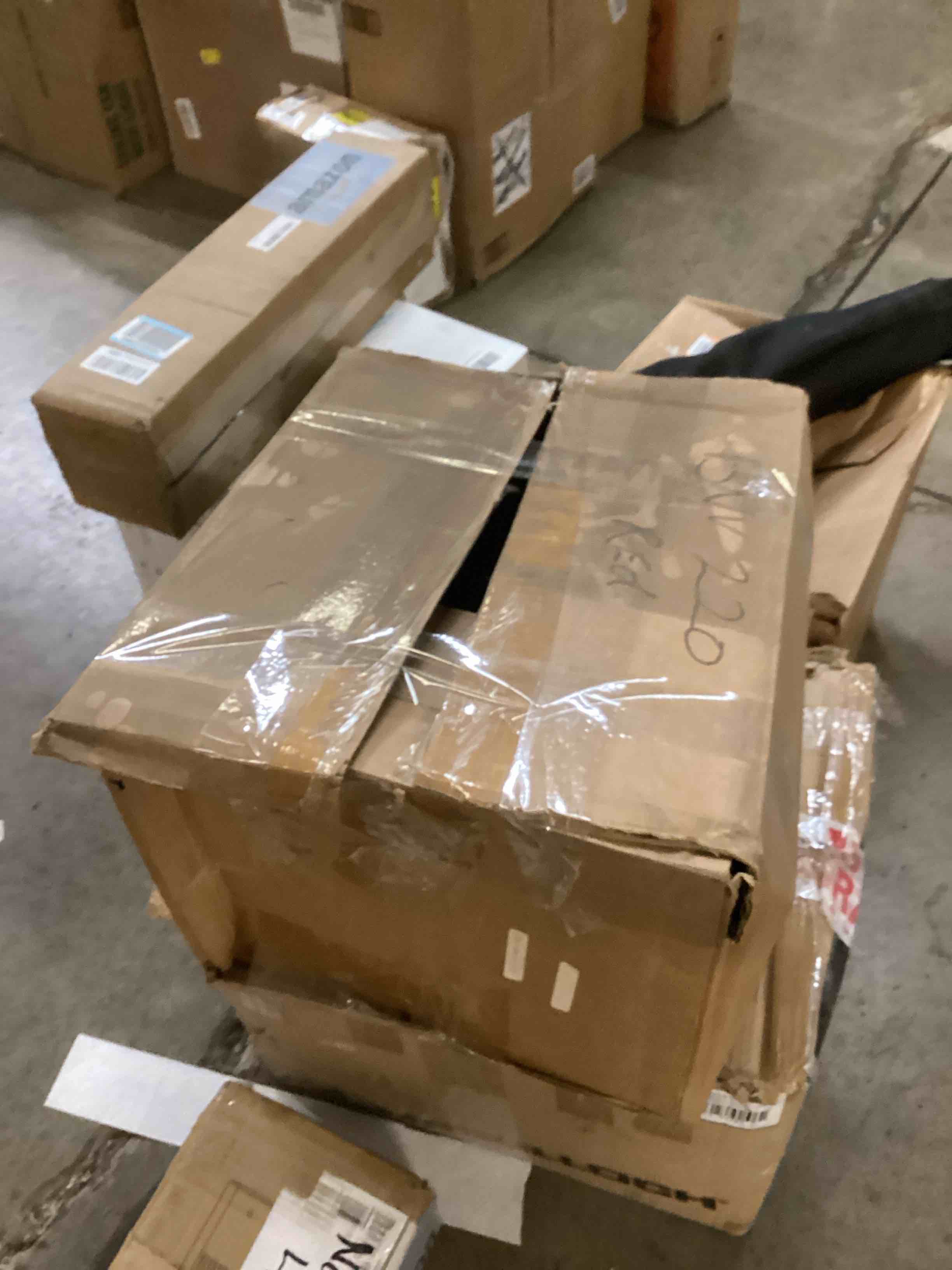https://s3.amazonaws.com/lotting-images-prod/bidfta/TEA2848215_1746376674414.jpeg