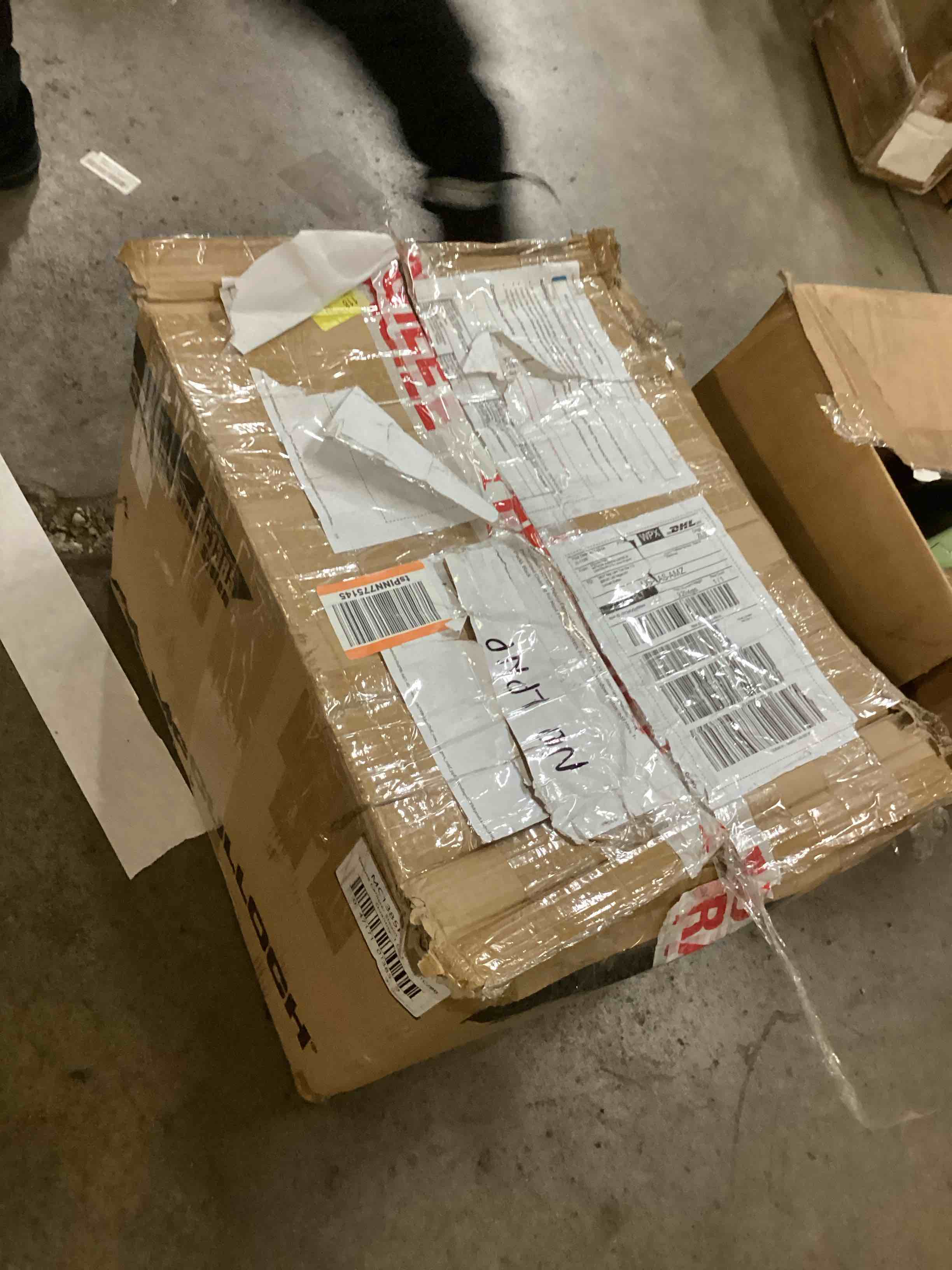 https://s3.amazonaws.com/lotting-images-prod/bidfta/TEA2848218_1746377055838.jpeg