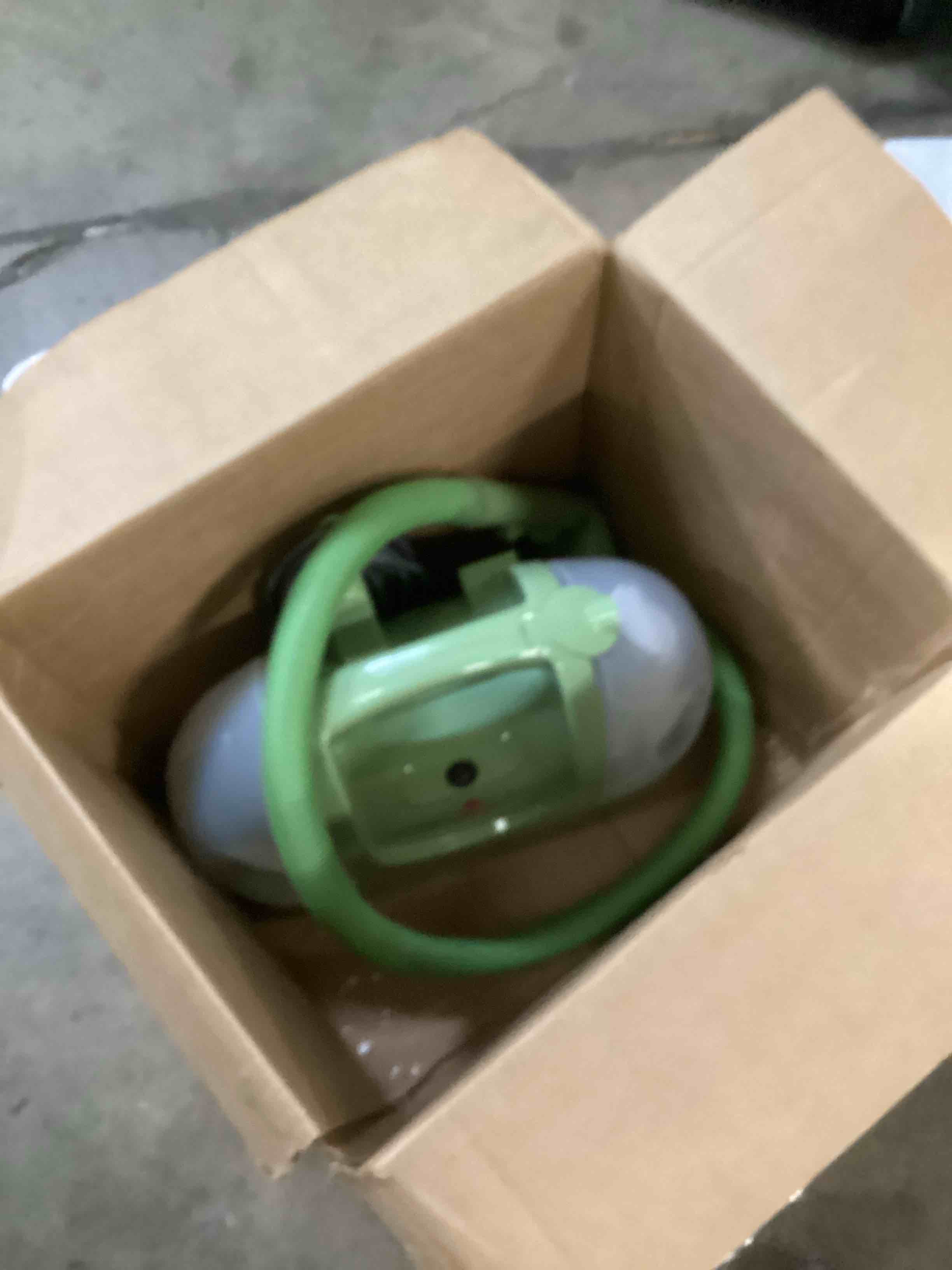 https://s3.amazonaws.com/lotting-images-prod/bidfta/TEA2848219_1746377143998.jpeg