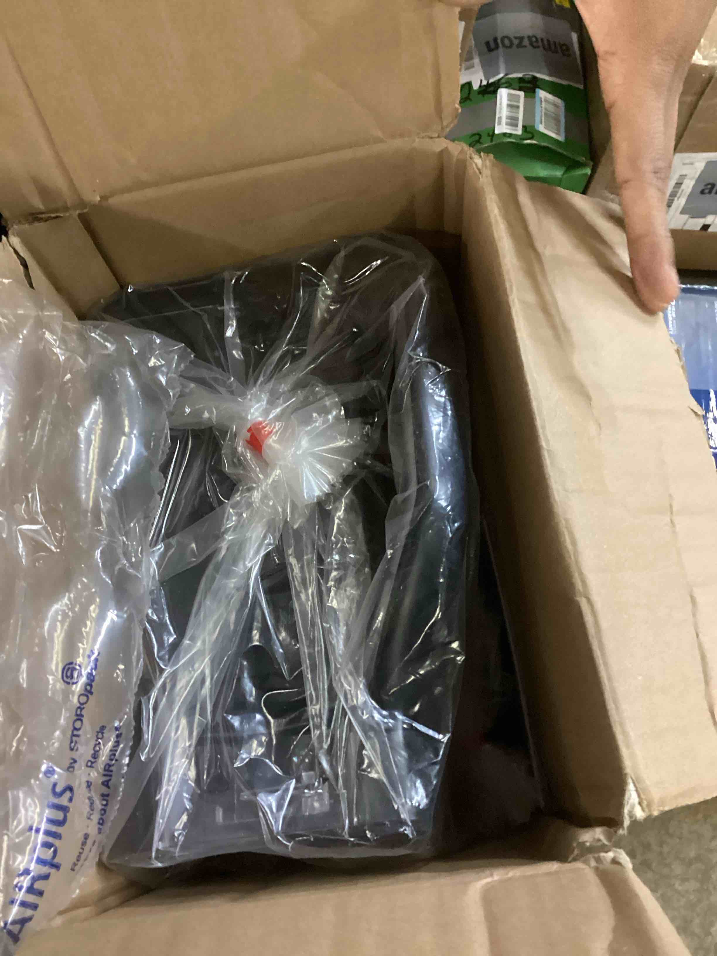 https://s3.amazonaws.com/lotting-images-prod/bidfta/TEA2848221_1746375293580.jpeg
