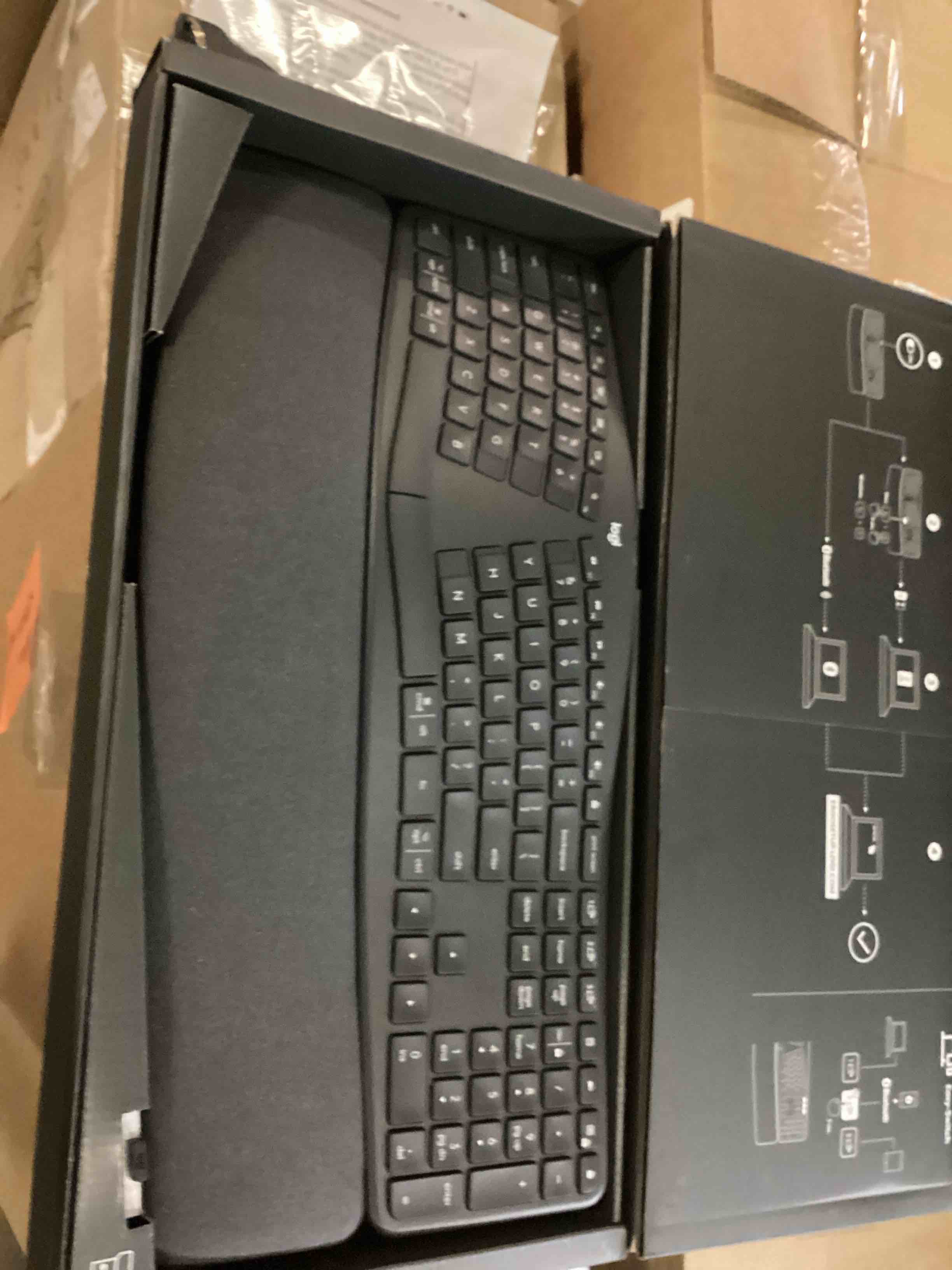https://s3.amazonaws.com/lotting-images-prod/bidfta/TEA2848222_1746377391679.jpeg