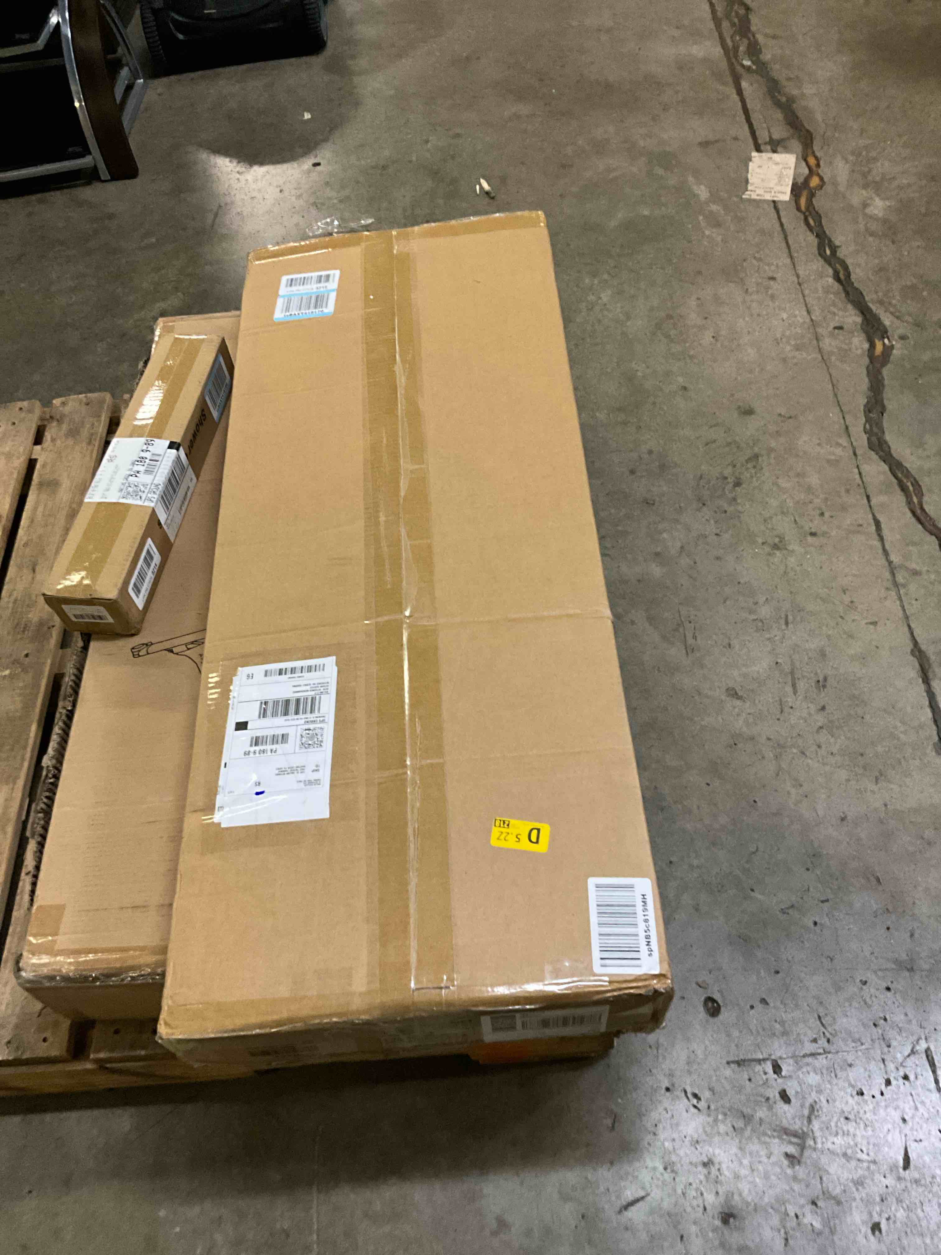 https://s3.amazonaws.com/lotting-images-prod/bidfta/TEA2848330_1746383817677.jpeg