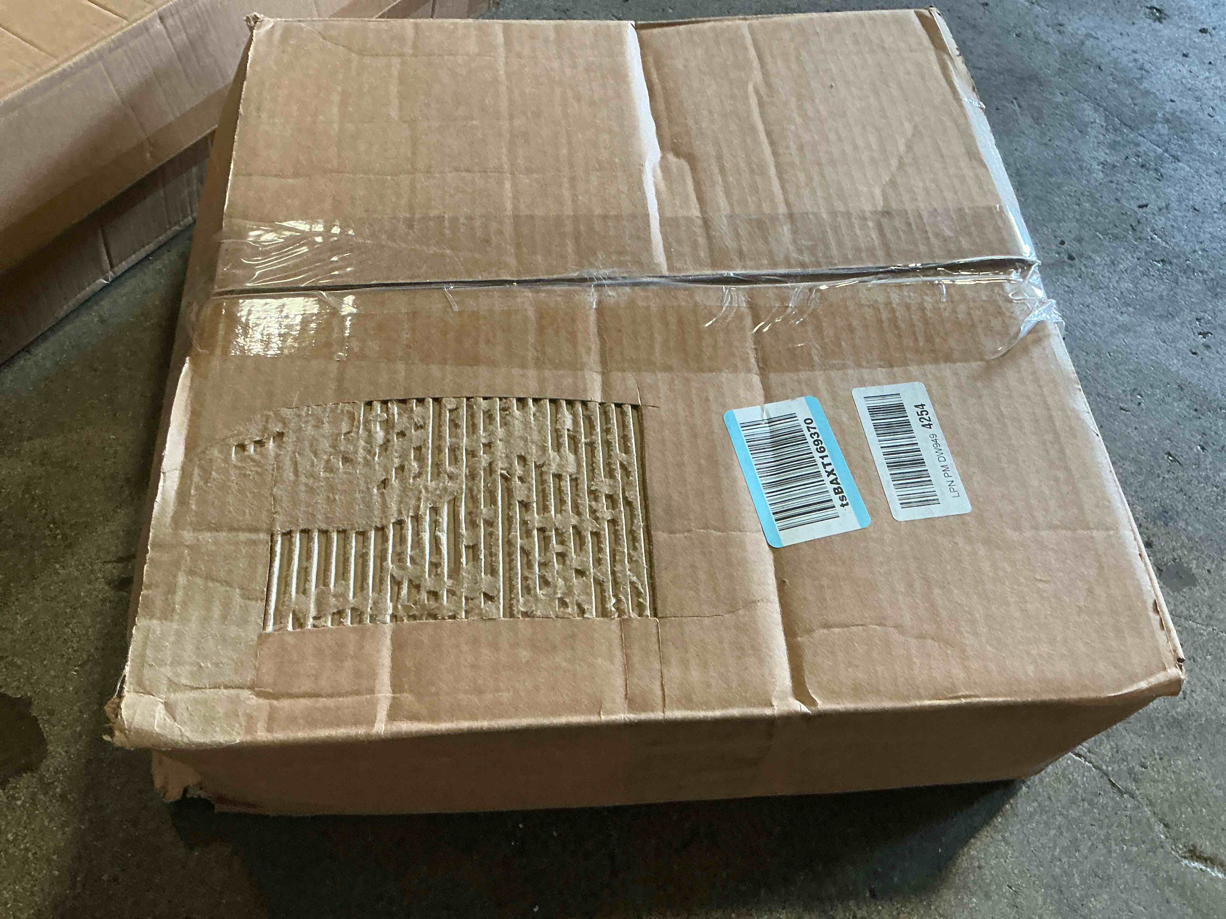 https://s3.amazonaws.com/lotting-images-prod/bidfta/TEA2848456_1746470654347.jpeg