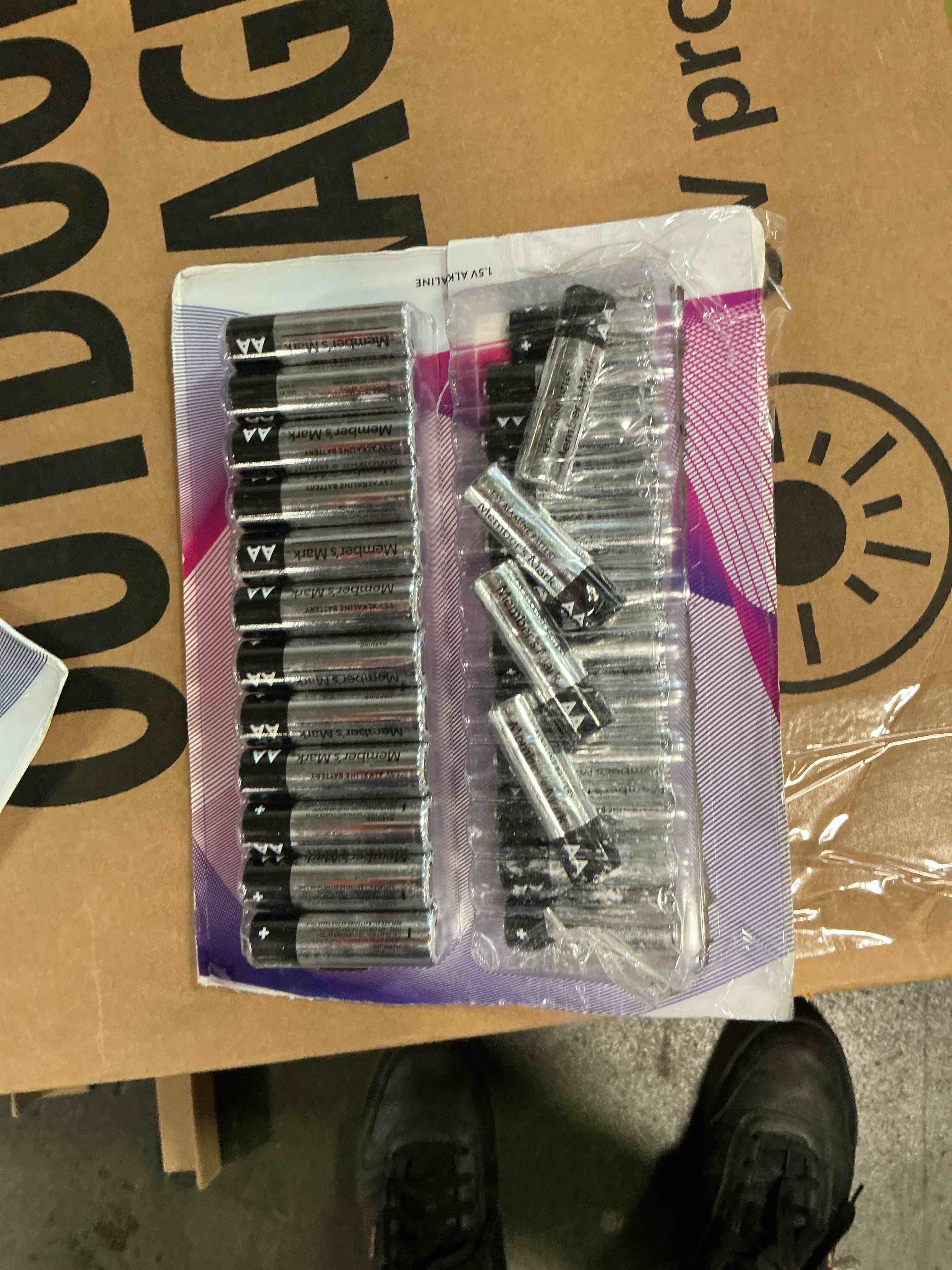 https://s3.amazonaws.com/lotting-images-prod/bidfta/TEA2854989_1752841908043.jpeg