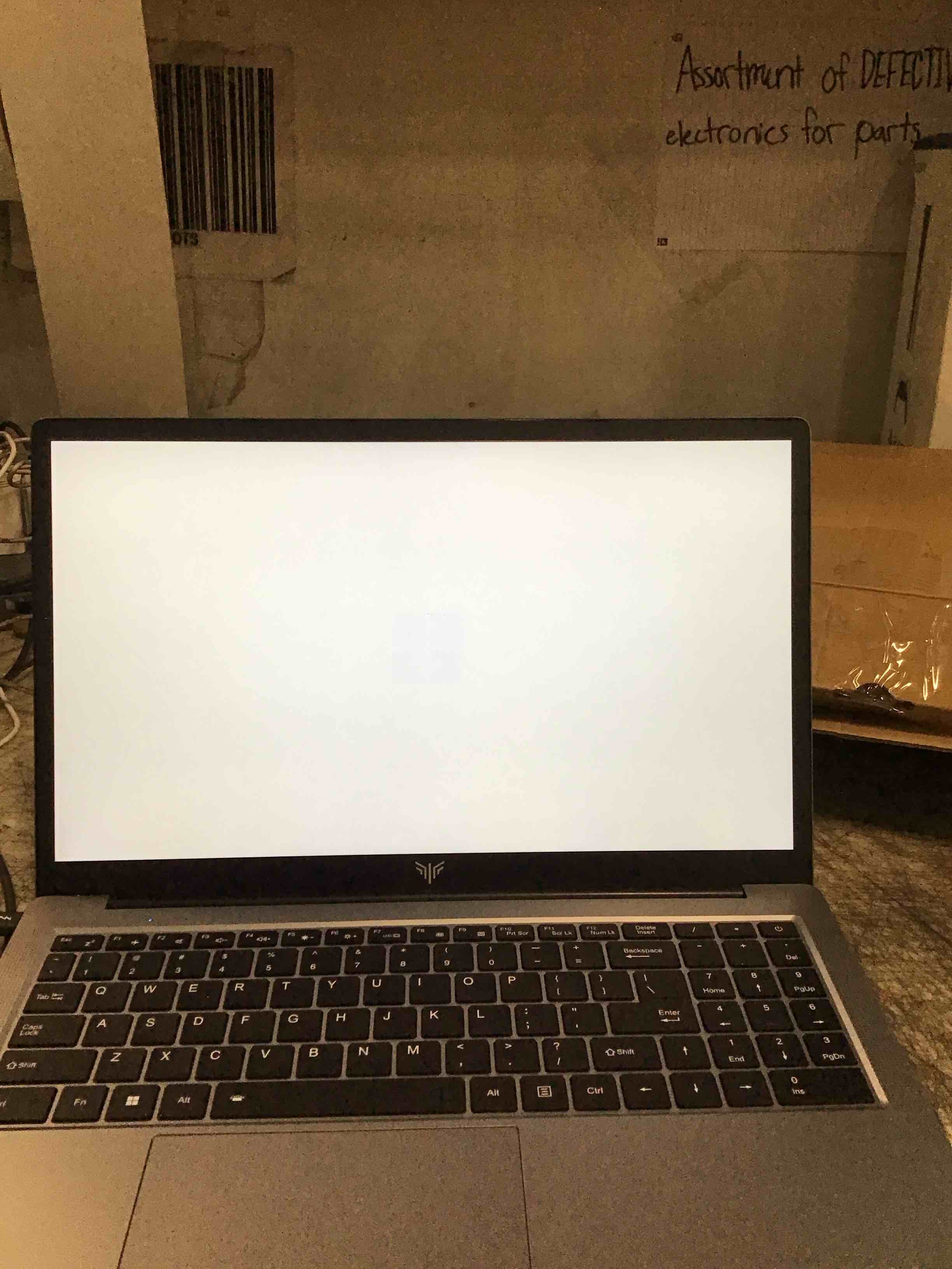 https://s3.amazonaws.com/lotting-images-prod/bidfta/TEA2861595_1752759687956.jpeg