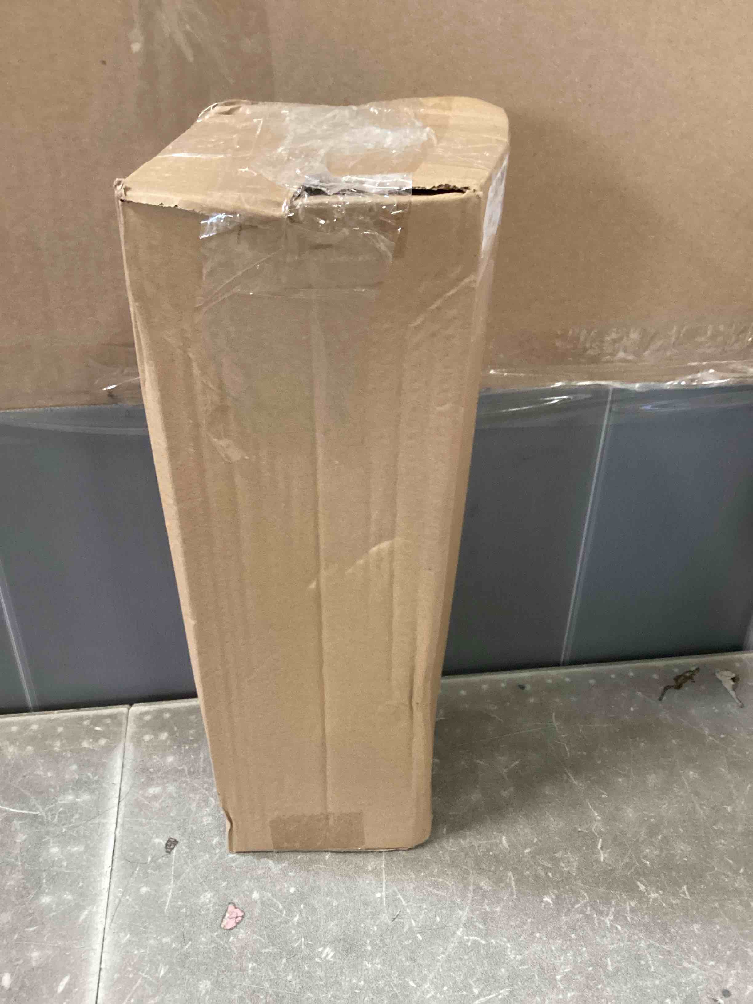 https://s3.amazonaws.com/lotting-images-prod/bidfta/TEA2863554_1751030885800.jpeg