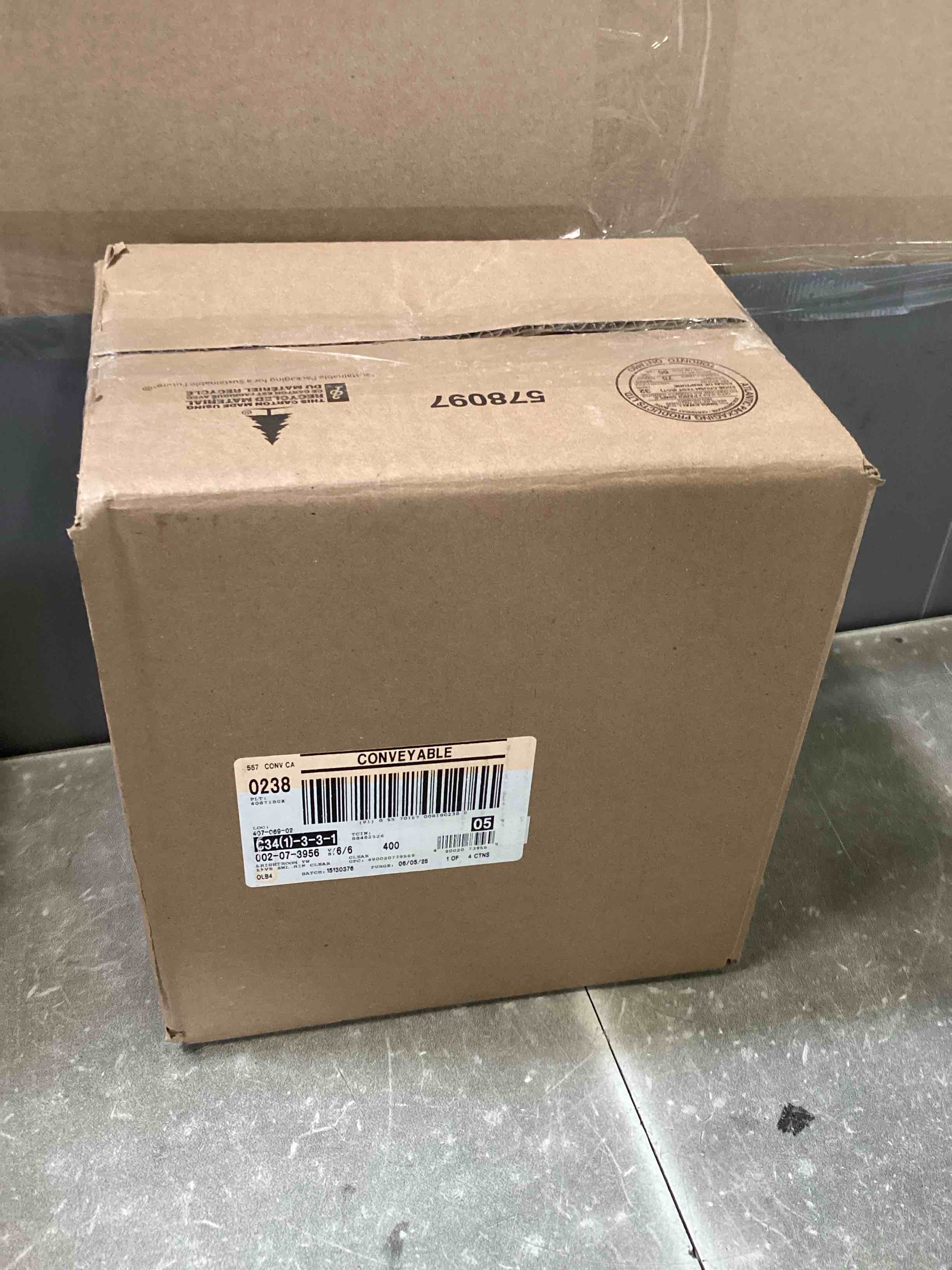 https://s3.amazonaws.com/lotting-images-prod/bidfta/TEA2863684_1751049937180.jpeg