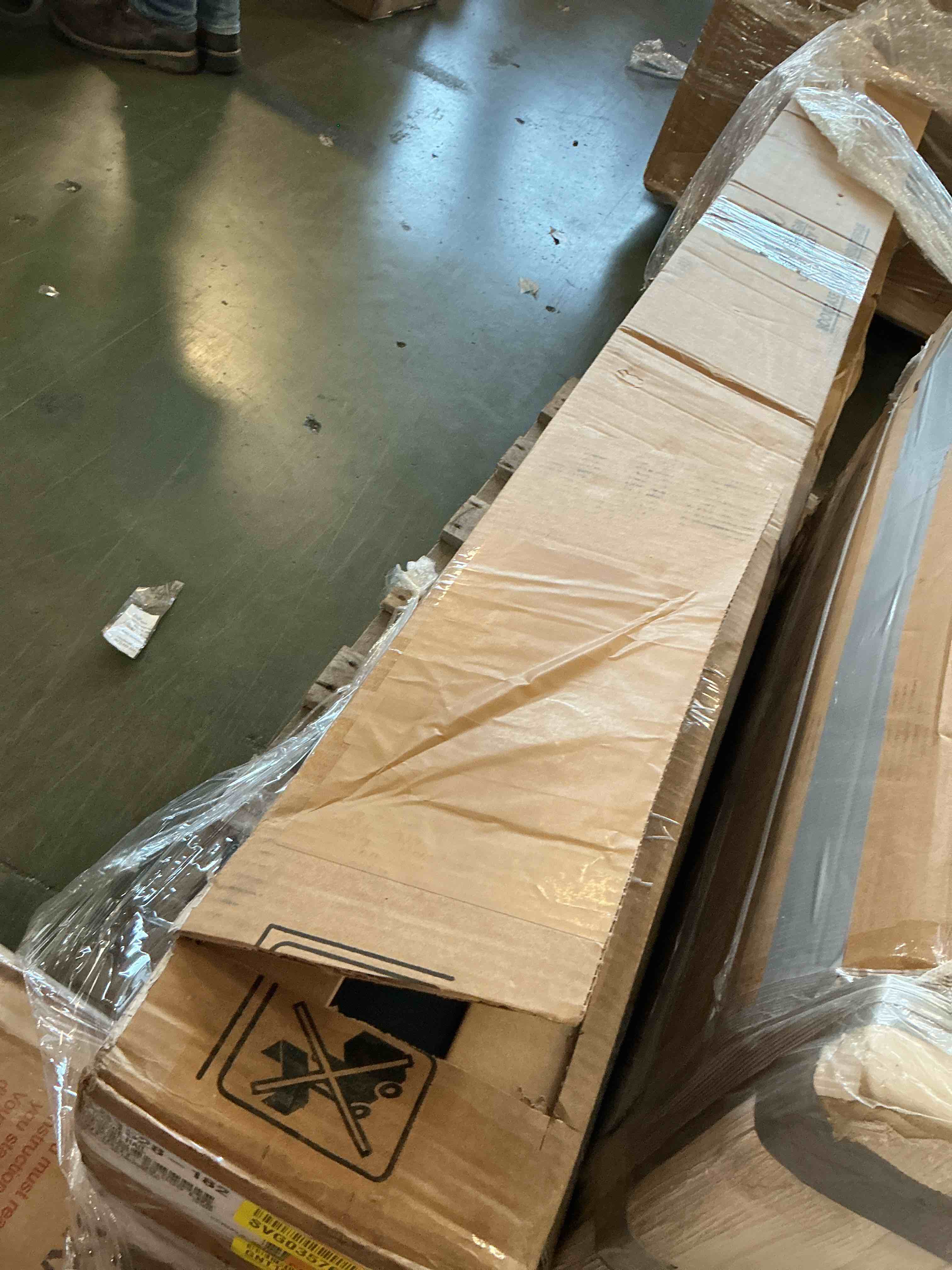 https://s3.amazonaws.com/lotting-images-prod/bidfta/TEA2867384_1753361009407.jpeg