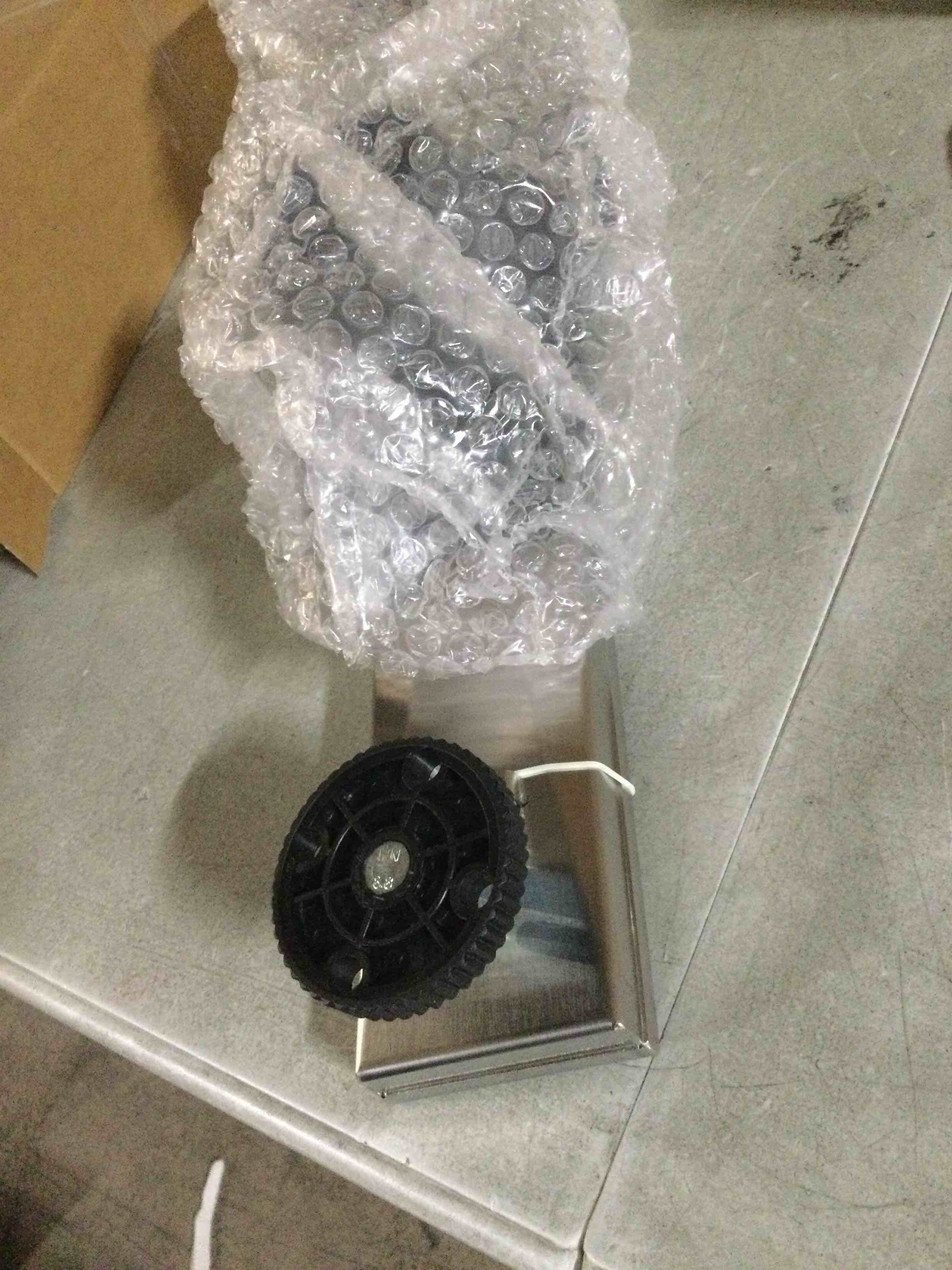 https://s3.amazonaws.com/lotting-images-prod/bidfta/TEA2868589_1755174417743.jpeg