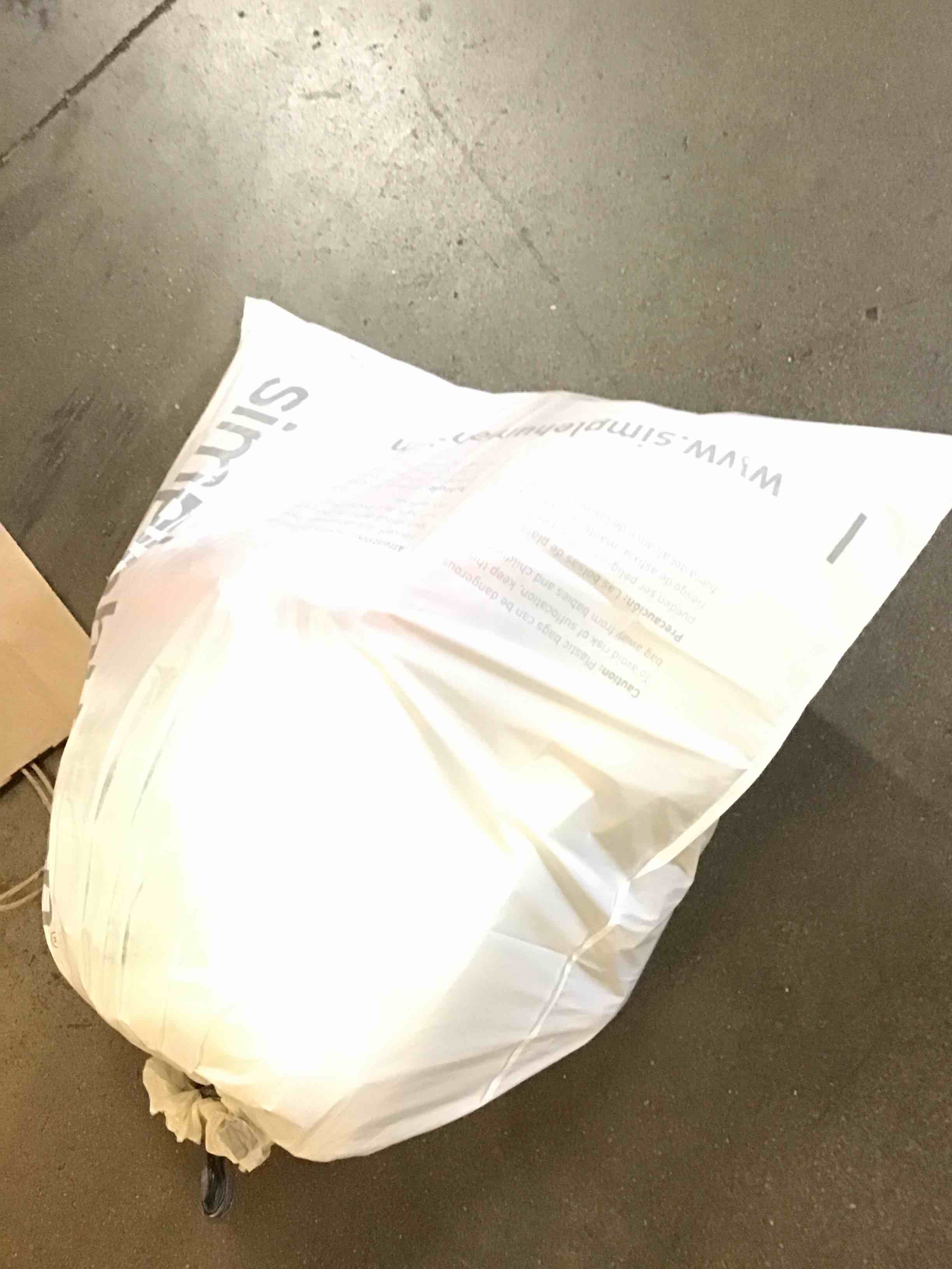 https://s3.amazonaws.com/lotting-images-prod/bidfta/TEA2868884_1755285691085.jpeg