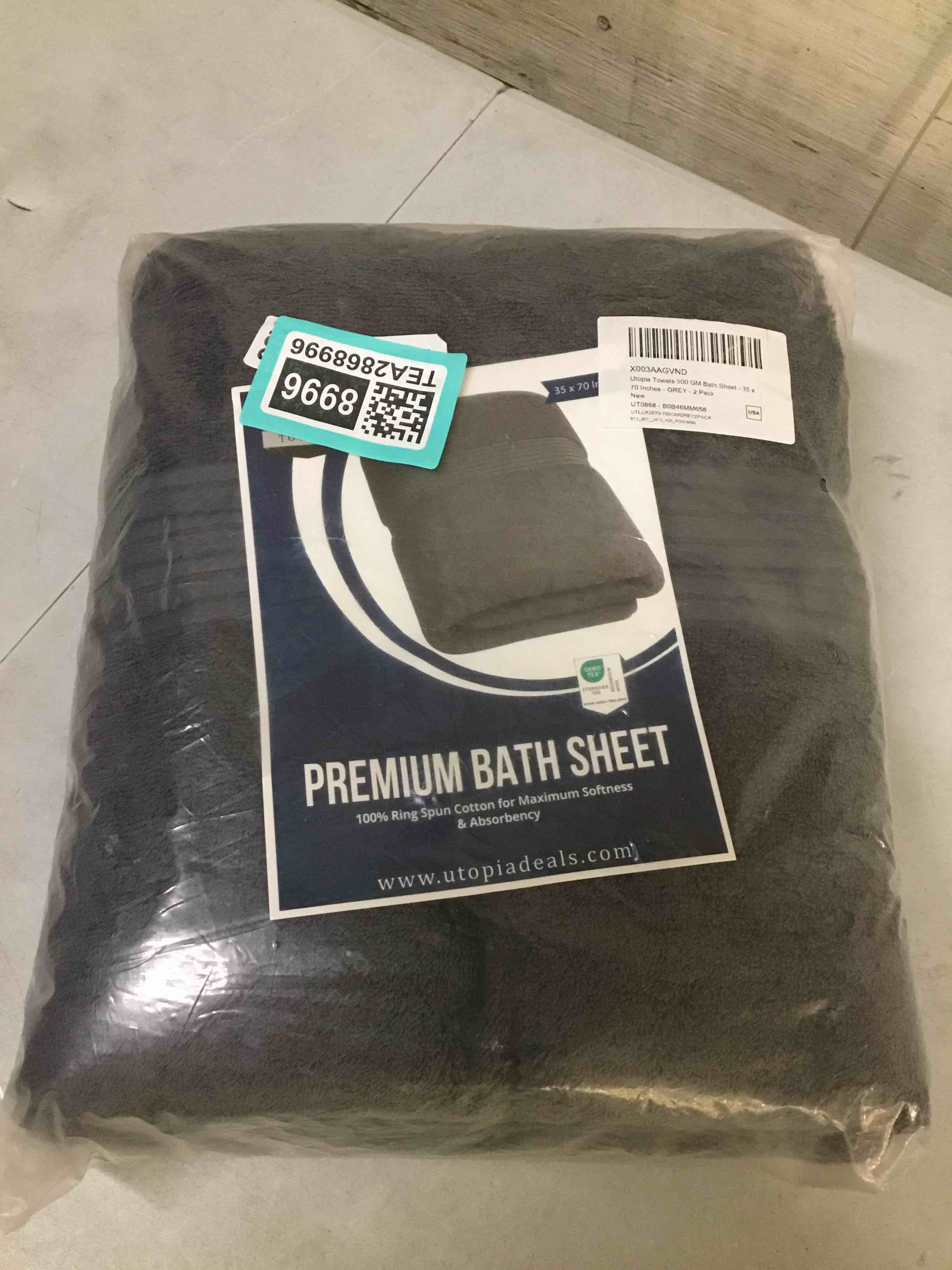 Condition photo showing New/Like New for towels 2 pack premium bath towels set, 35 x 70 inches, 100% ring spun cotton 600gsm, lightweight and highly absorbent quick drying towels, perfect for daily use, grey