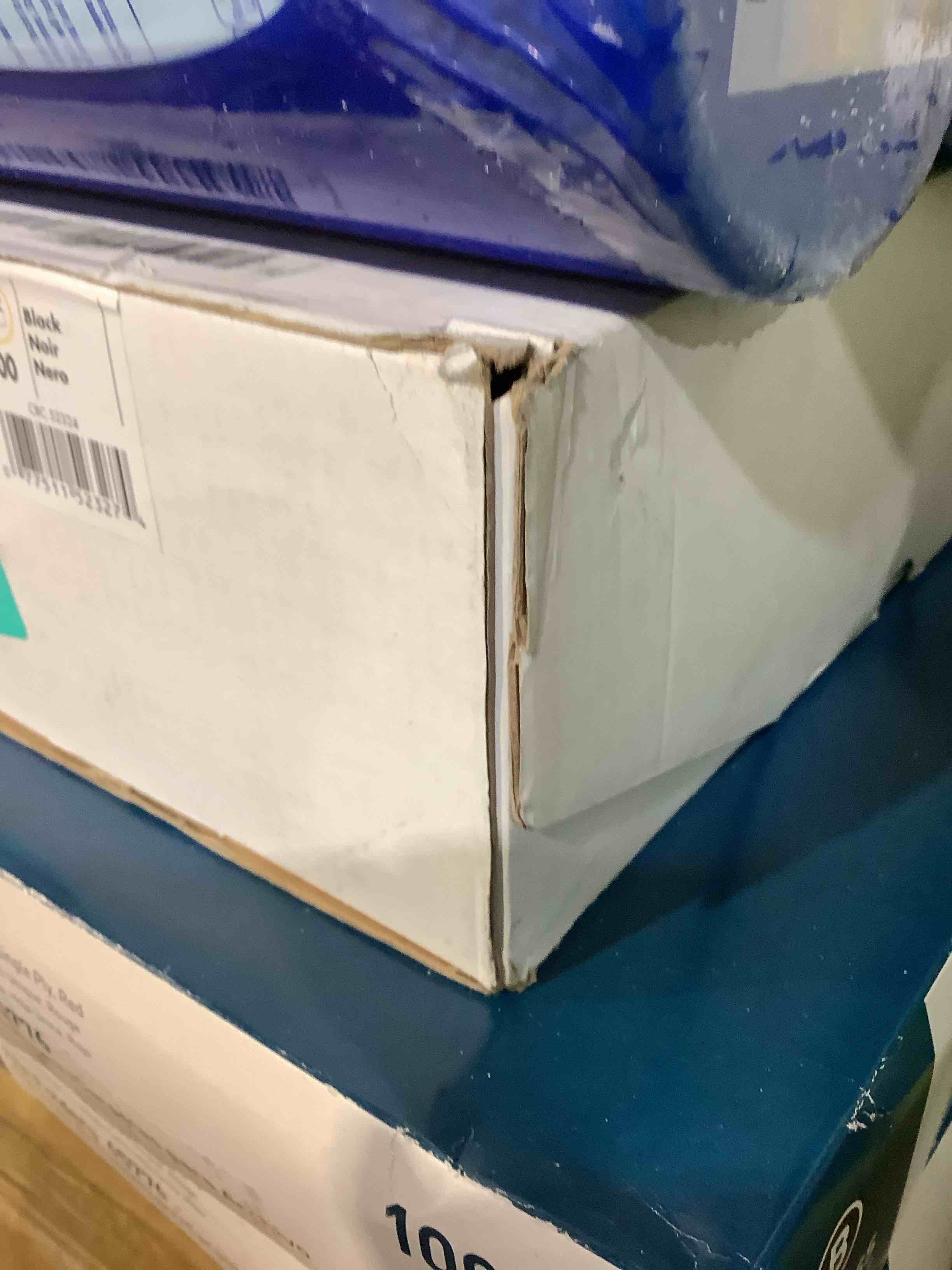 Condition photo showing New/Like New for fellowes  fel52327  plastic binding combs  black