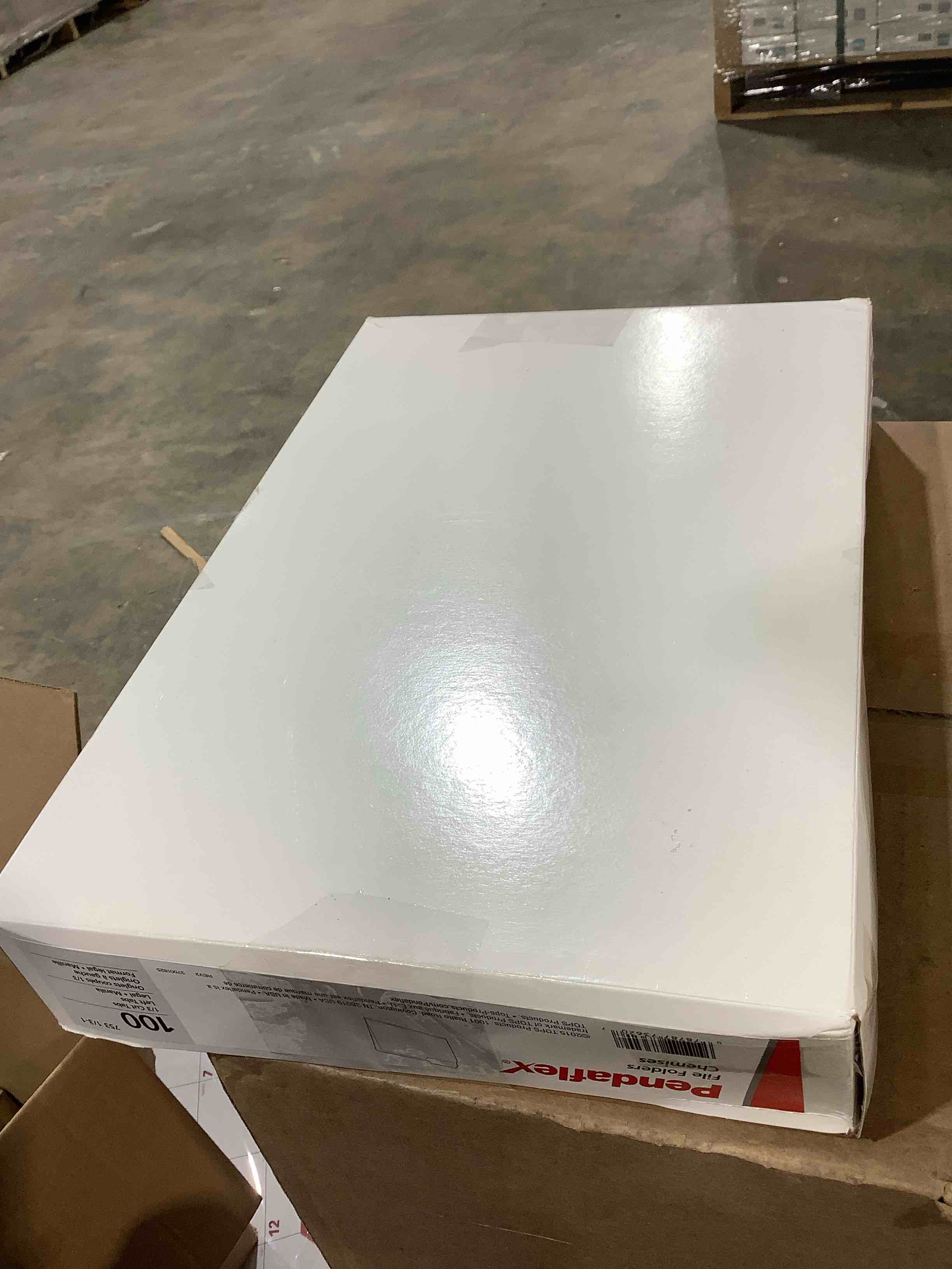 Condition photo showing Good Condition for pendaflex file folder 1-tab left position legal size manila 100/box (753 1/3-1)