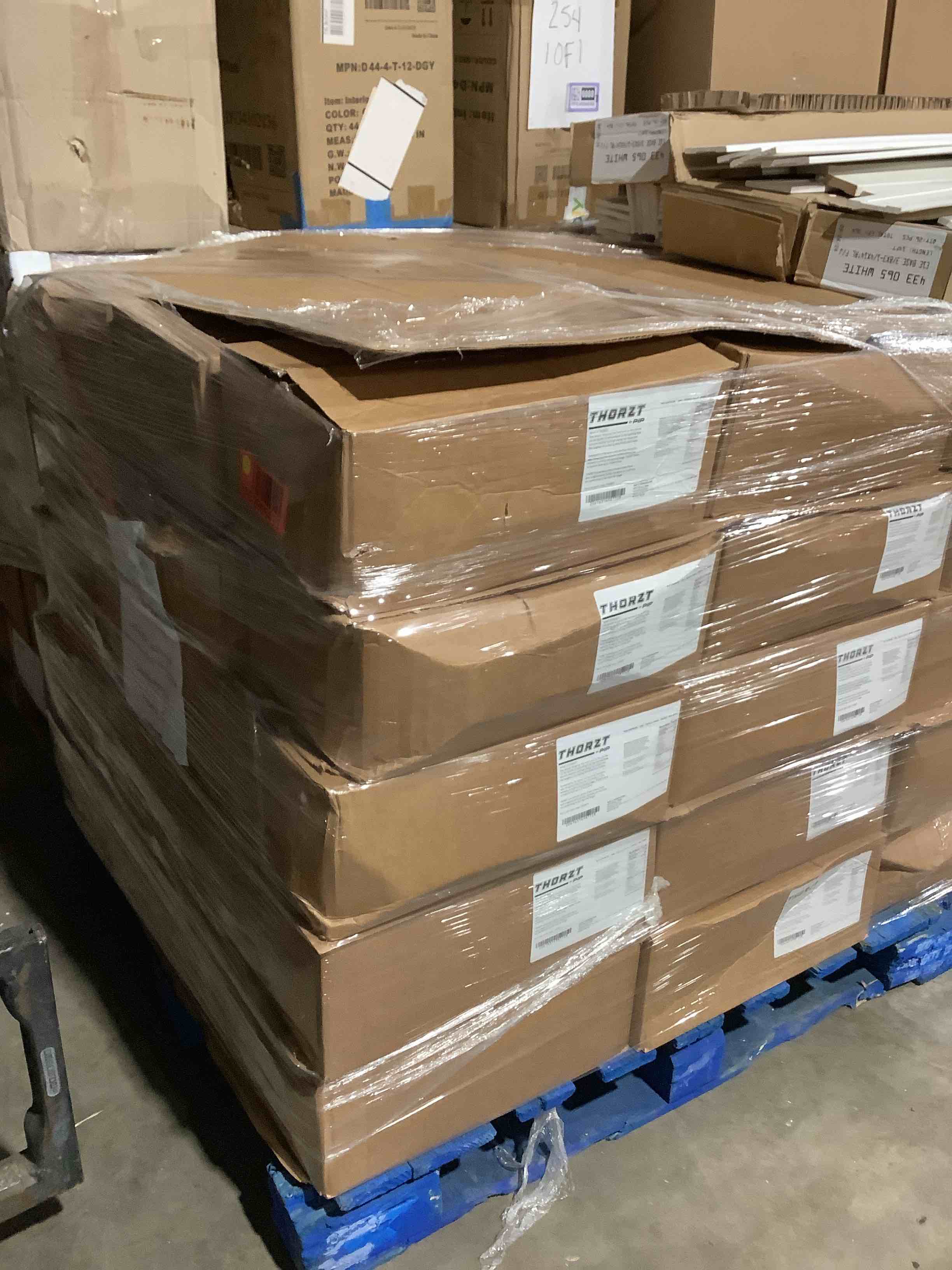 https://s3.amazonaws.com/lotting-images-prod/bidfta/TEA3211751_1774633818370.jpeg