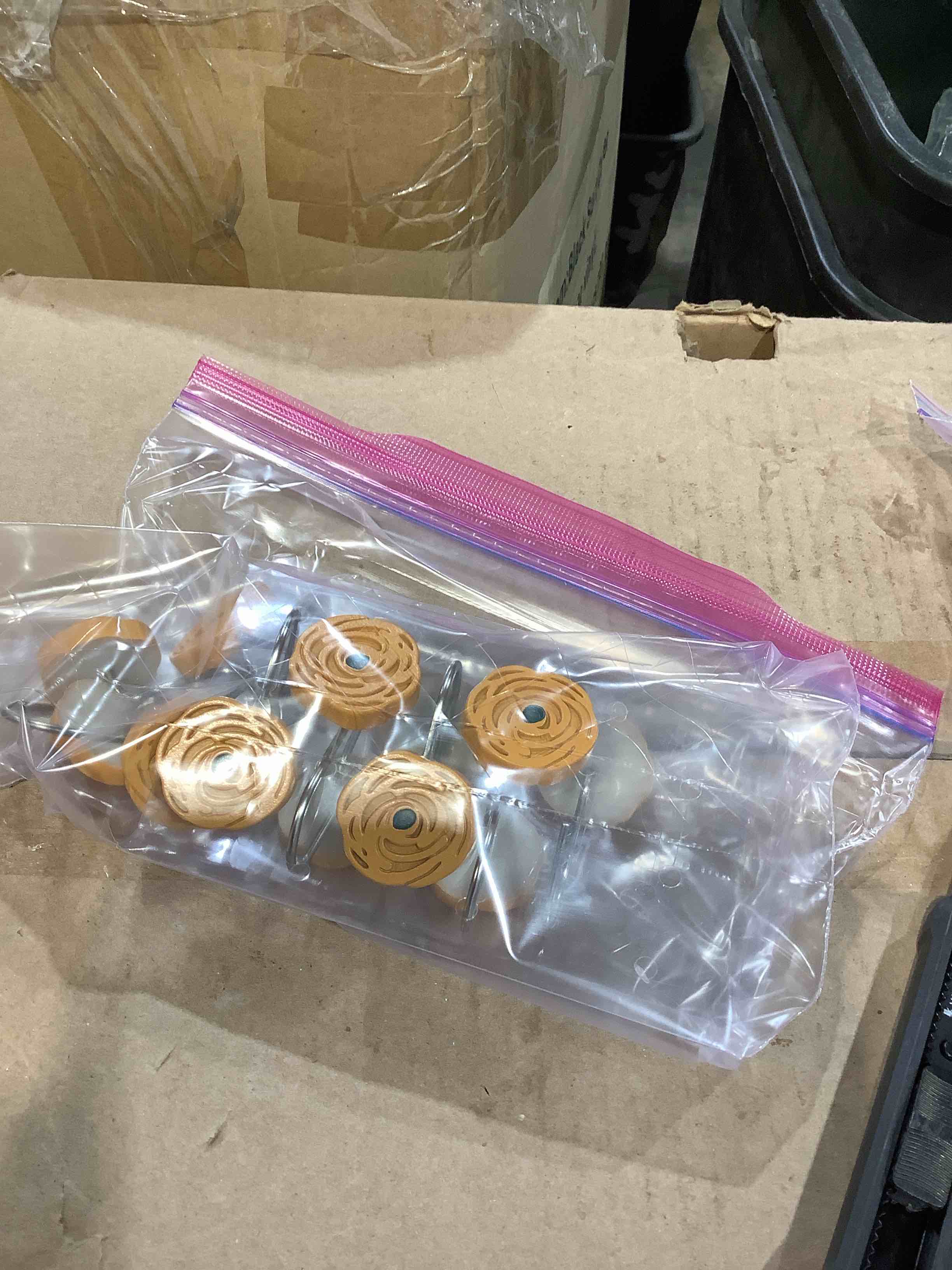 Condition photo showing Good Condition for set of 12 curtain hooks