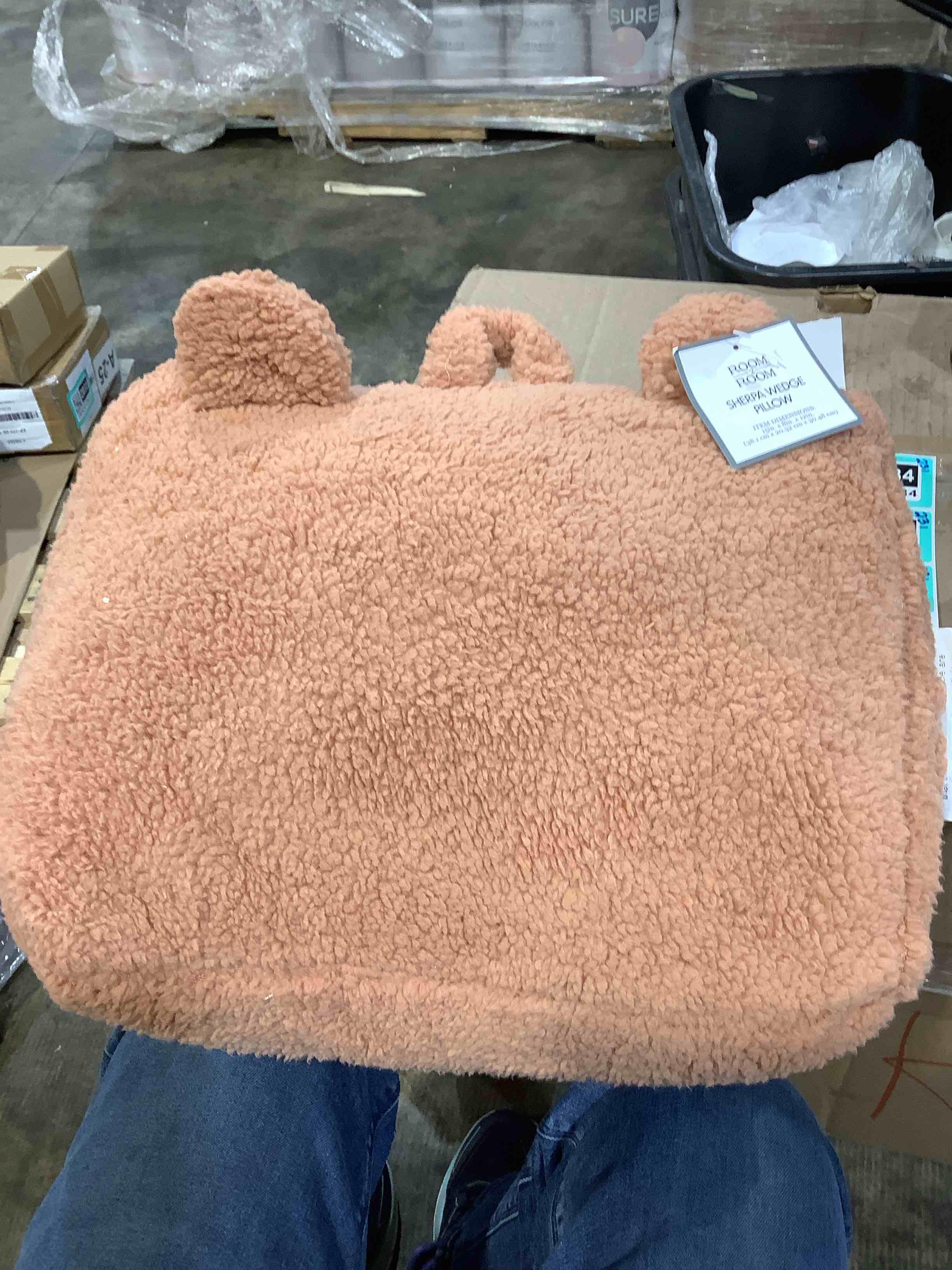 Condition photo showing New/Like New for room 2 room sherpa wedge pillow, brown