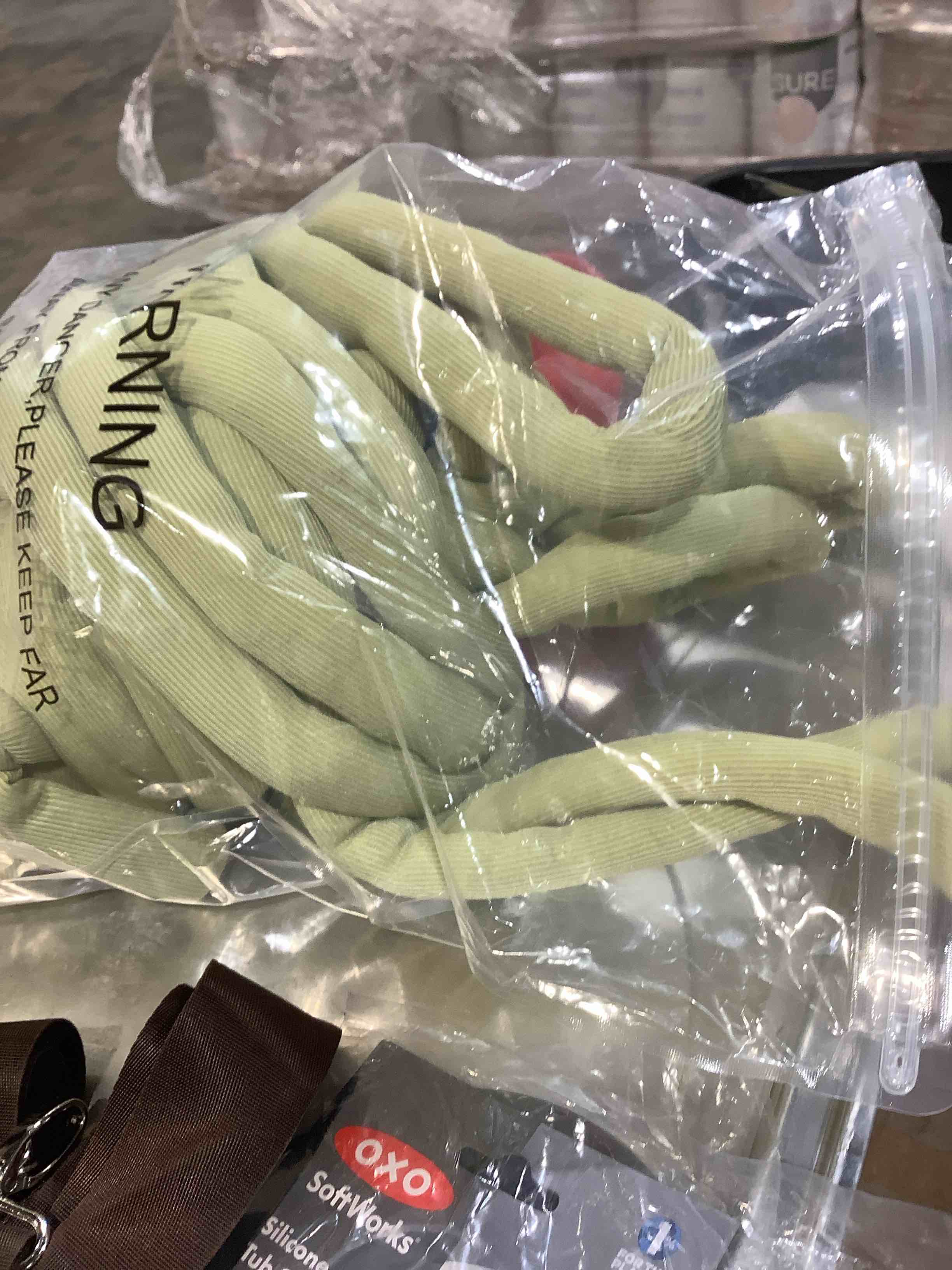 Condition photo showing Good Condition for sorted household items: round lifting sling, 9 x 13 baking pan, soft work, silicone, tub, stopper, and more