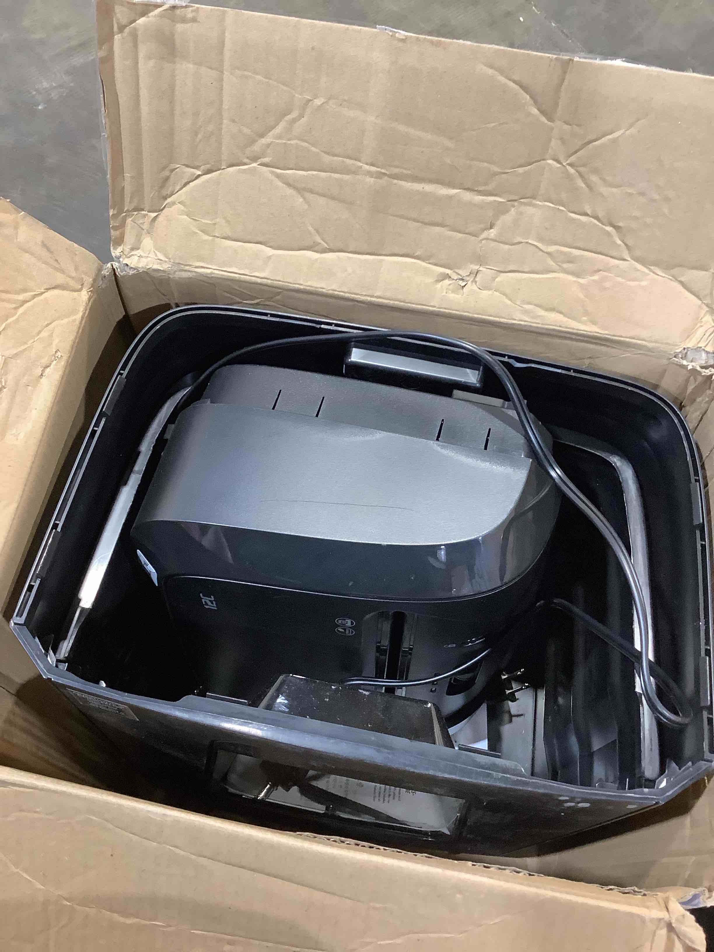 Condition photo showing Good Condition for fellowes powershred 12 sheet cross-cut paper home office paper shredder 19.50 h x 9.69 w x 13.44 d
