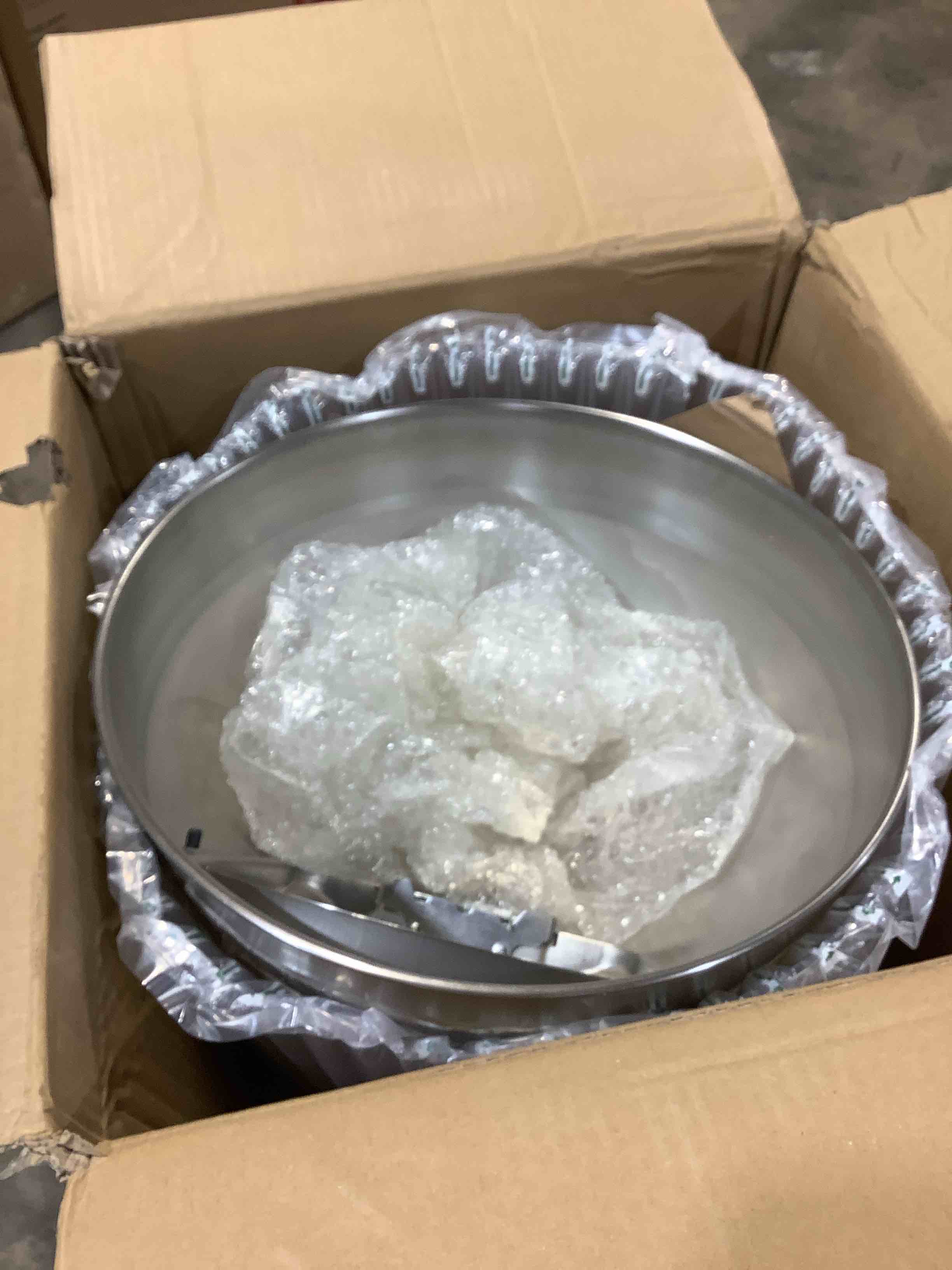 Condition photo showing Good Condition for elama 50 liter large 13 gallon push lid stainless steel cylindrical home and kitchen trash bin in matte silver