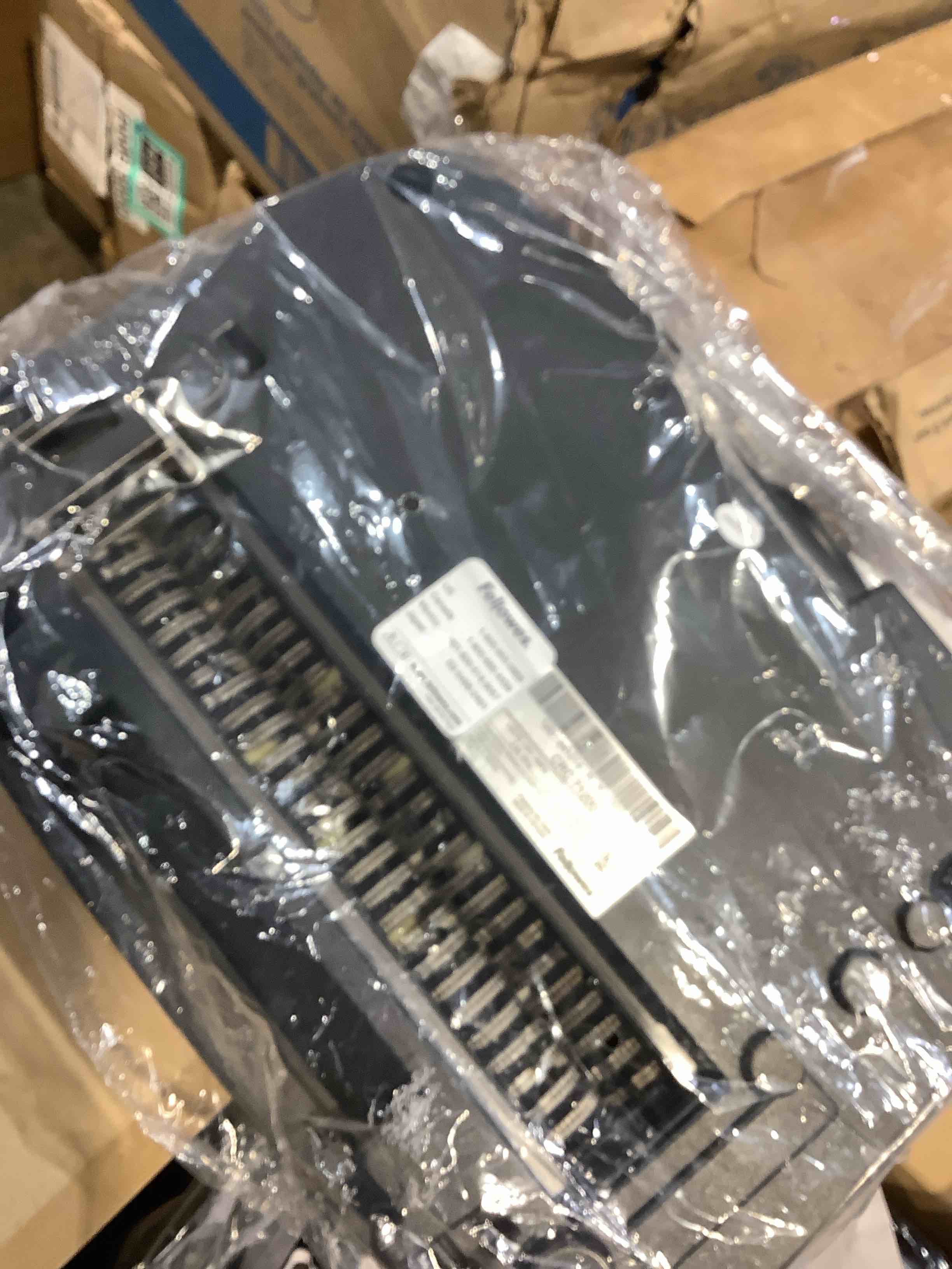 Condition photo showing New/Like New for fellowes powershred 12 sheet cross-cut paper home office paper shredder  19.50  h x 9.69  w x 13.44  d
