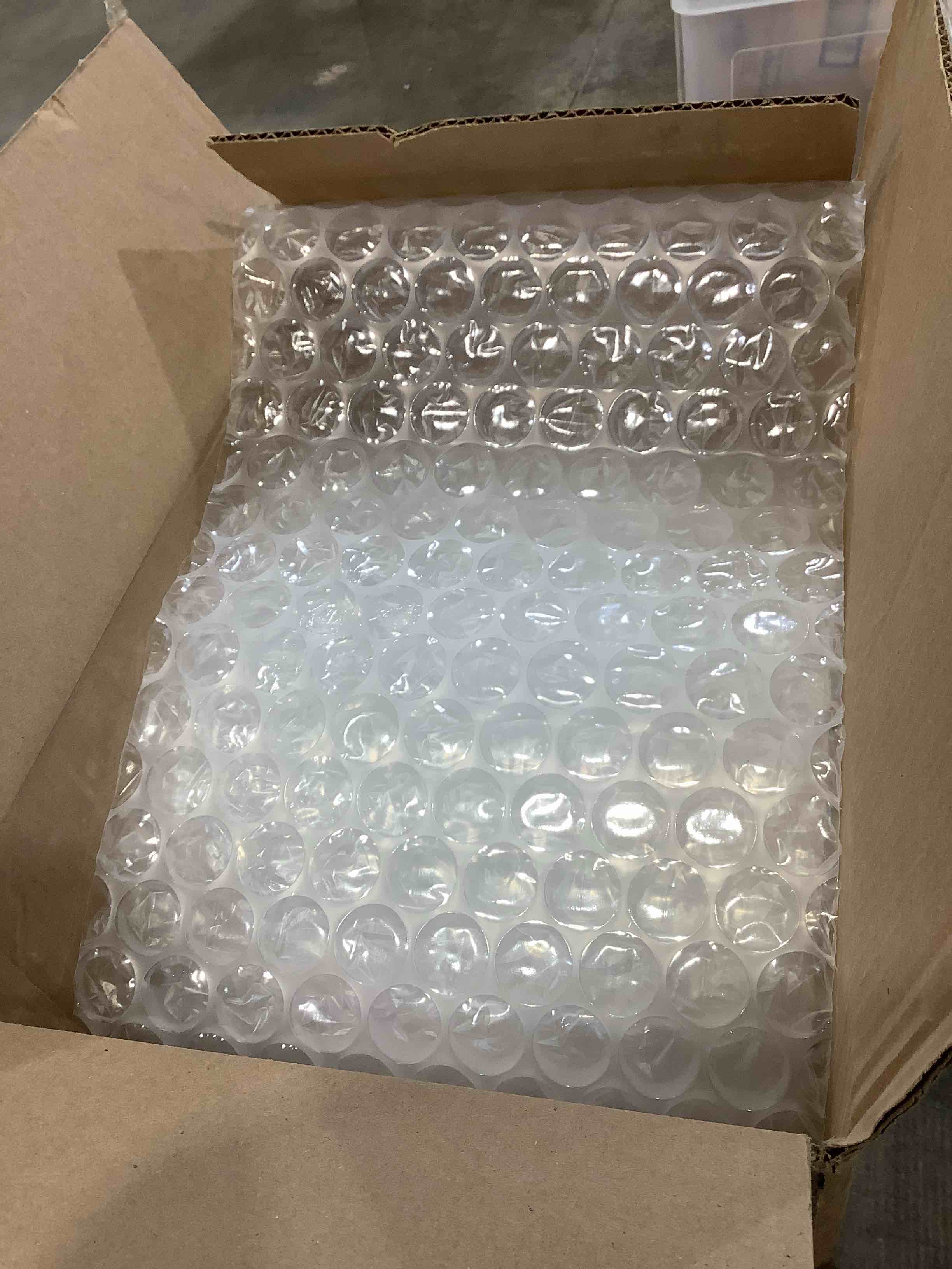 Condition photo showing New/Like New for pregis plymout bubble wrap with 12" split, 1/2" thick