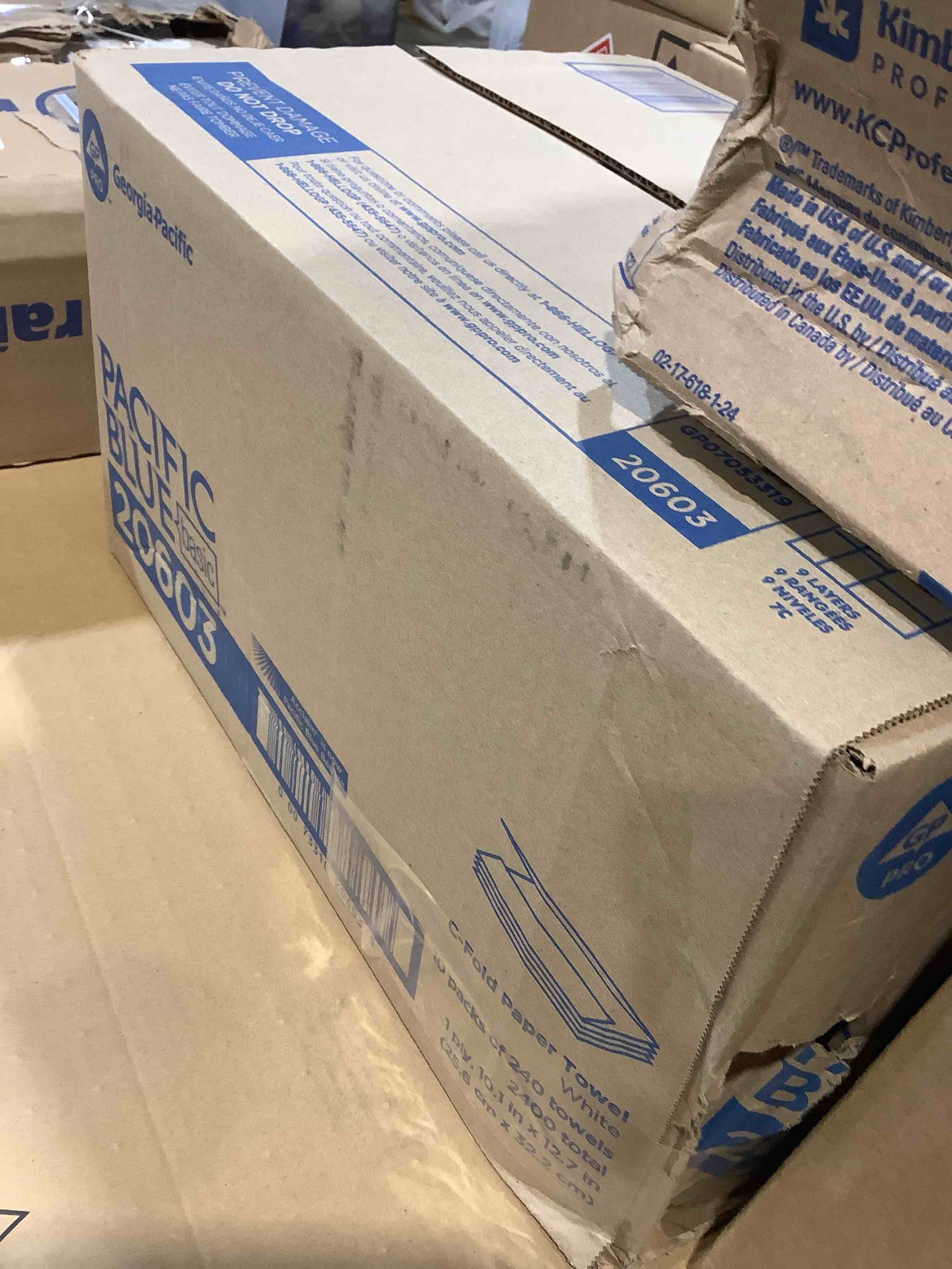 Condition photo showing New/Like New for pacific blue basic c-fold paper towels 1-ply 10.1 x 13.2 white 240/pack 10 packs/carton 20603